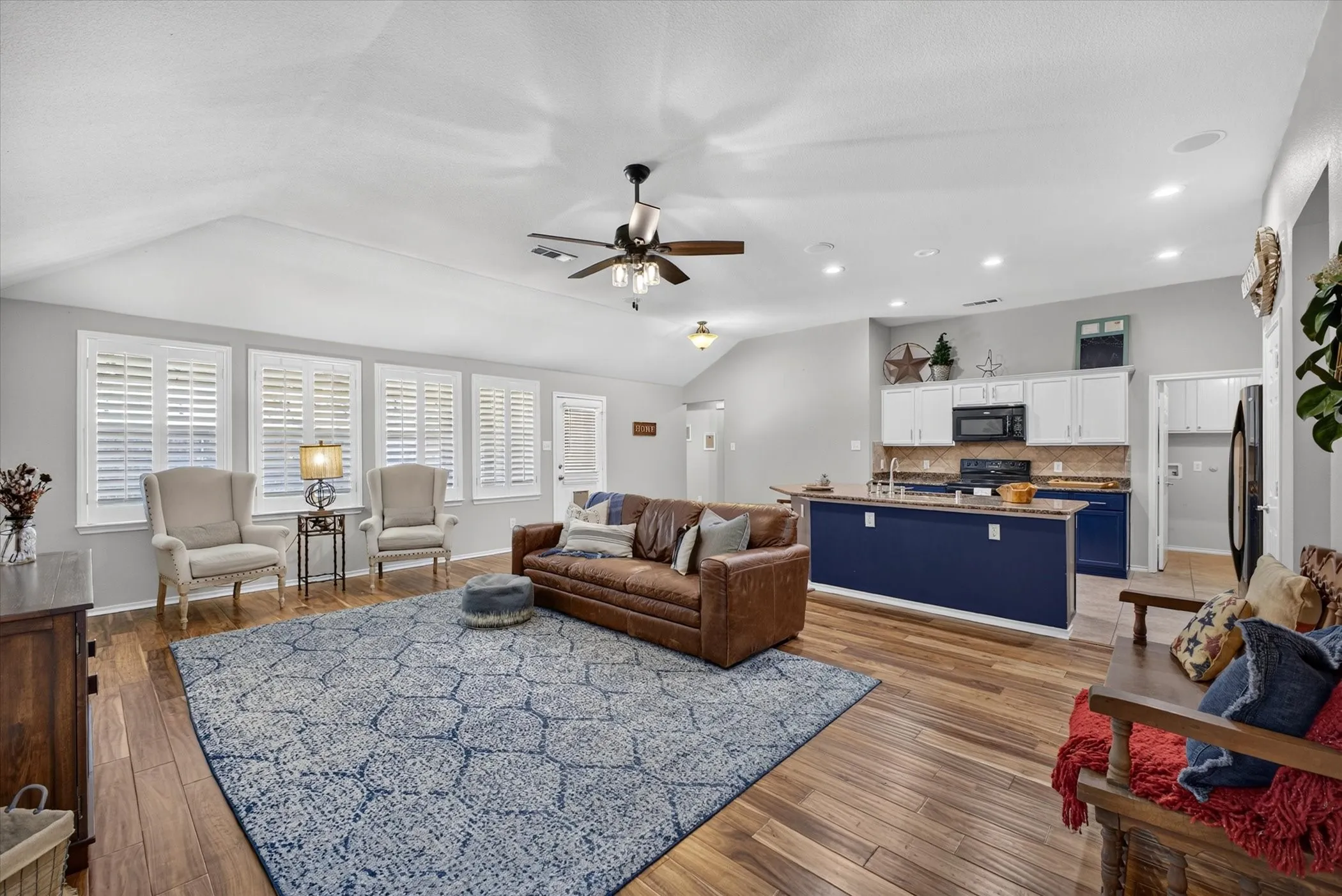 Single Family Residence For Sale in Collin County , 2316 Reston Drive, Mc Kinney, Texas 75072, 3 Bedroom, 2 Bathroom, 2 Garage spaces, 1,787 Sqft, built in 2004, mls#21305384, Real Estate Agent in Mc Kinney, Homes For Sale in Collin county, Homes For Sale in Mc Kinney, Realtor in Mc Kinney Texas, Real Estate Brokerage Independent Realty Texas, Luminita Cordes Realtor