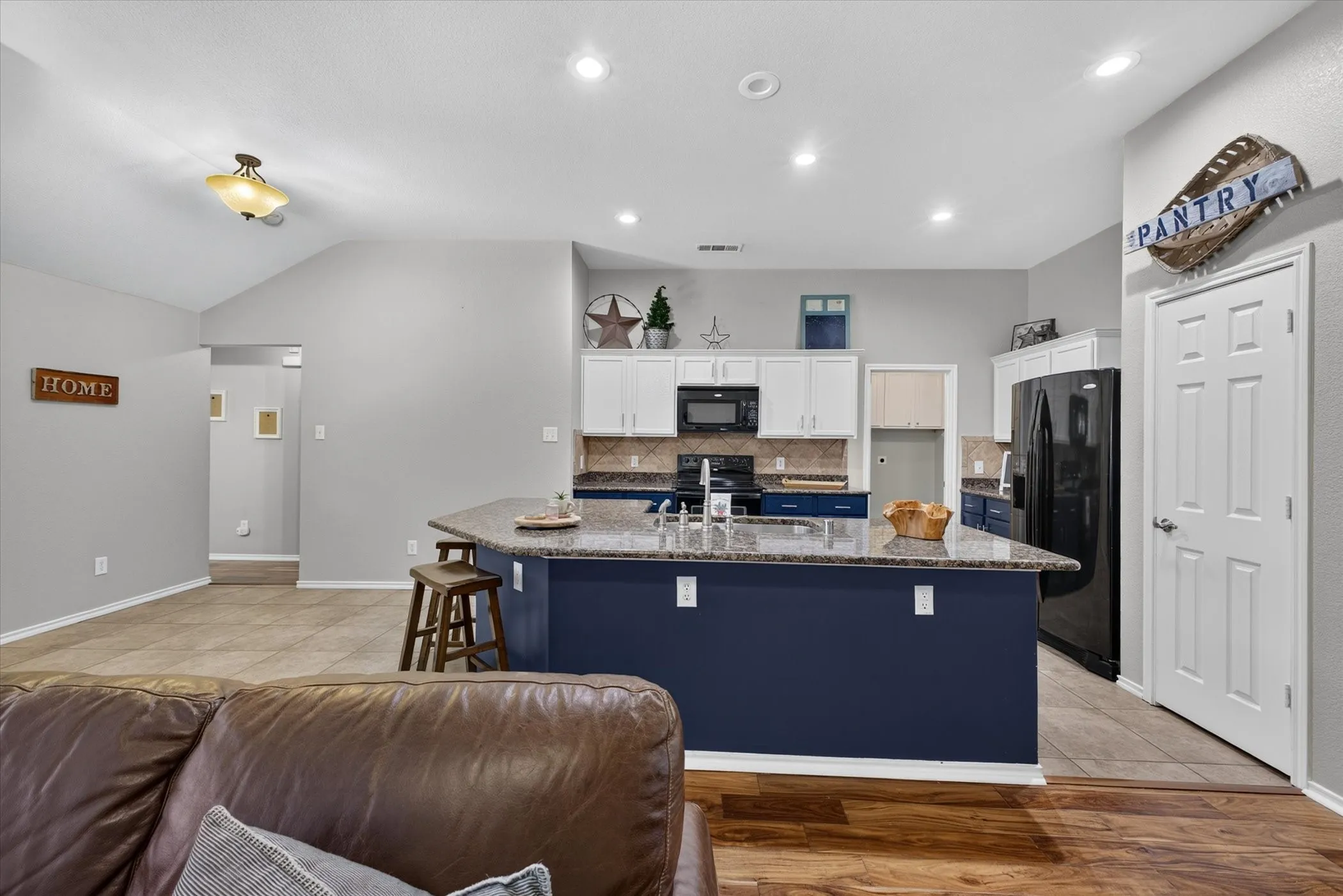 Single Family Residence For Sale in Collin County , 2316 Reston Drive, Mc Kinney, Texas 75072, 3 Bedroom, 2 Bathroom, 2 Garage spaces, 1,787 Sqft, built in 2004, mls#21305384, Real Estate Agent in Mc Kinney, Homes For Sale in Collin county, Homes For Sale in Mc Kinney, Realtor in Mc Kinney Texas, Real Estate Brokerage Independent Realty Texas, Luminita Cordes Realtor