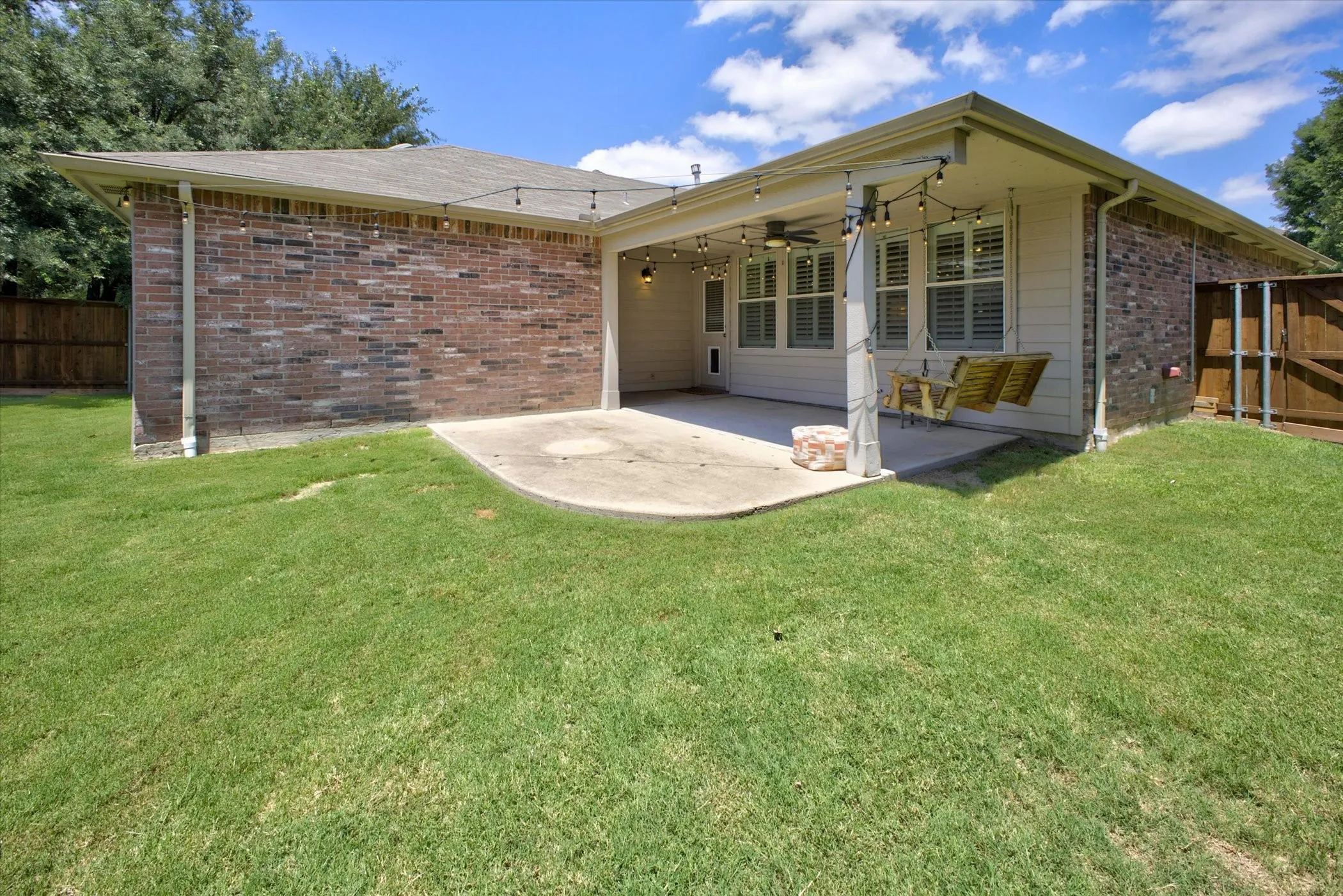 Single Family Residence For Sale in Collin County , 2316 Reston Drive, Mc Kinney, Texas 75072, 3 Bedroom, 2 Bathroom, 2 Garage spaces, 1,787 Sqft, built in 2004, mls#21305384, Real Estate Agent in Mc Kinney, Homes For Sale in Collin county, Homes For Sale in Mc Kinney, Realtor in Mc Kinney Texas, Real Estate Brokerage Independent Realty Texas, Luminita Cordes Realtor