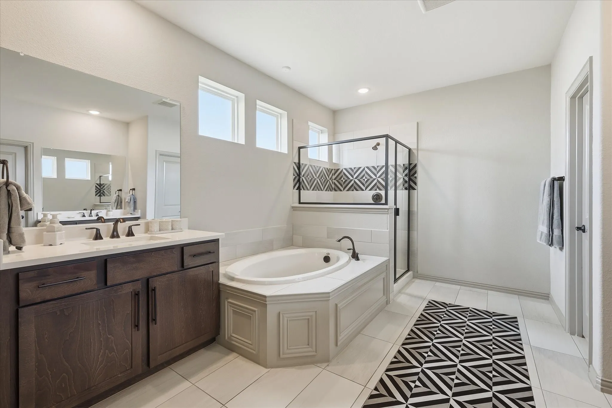Single Family Residence For Sale in Denton County , 105 Big Sky Circle, Northlake, Texas 76226, 5 Bedroom, 4 Bathroom, 2 Garage spaces, 3,045 Sqft, built in 2019, mls#21302875, Real Estate Agent in Northlake, Homes For Sale in Denton county, Homes For Sale in Northlake, Realtor in Northlake Texas, Real Estate Brokerage Independent Realty Texas, Luminita Cordes Realtor