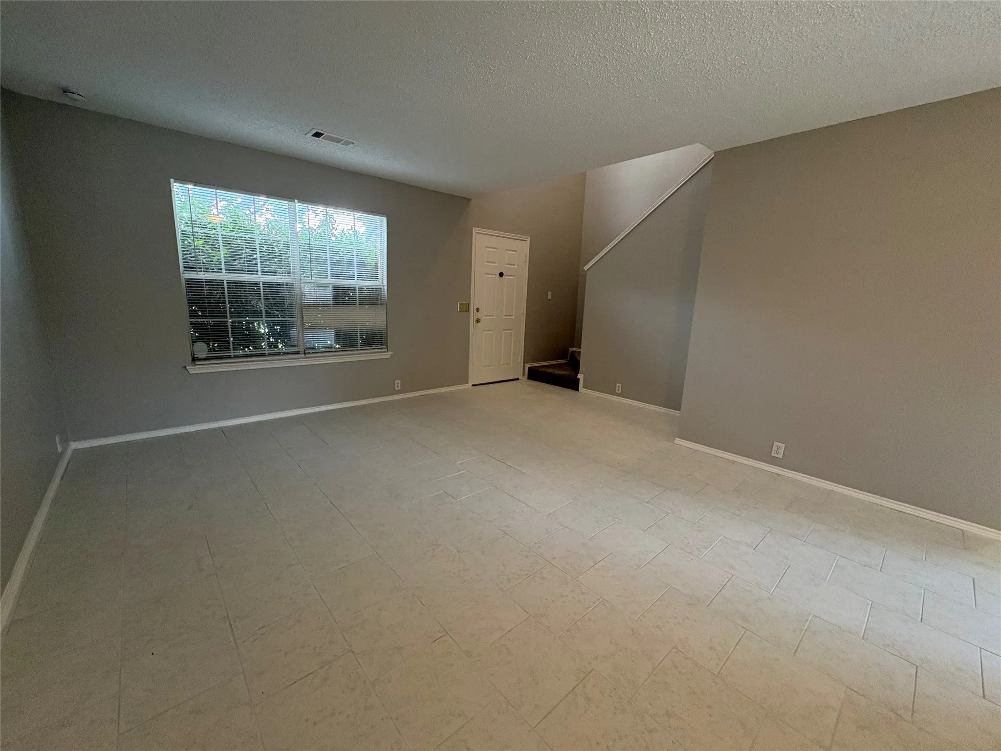 Single Family Residence For Sale in Dallas County , 1817 Berkeley Drive, Glenn Heights, Texas 75154, 4 Bedrooms, 3 Bathrooms, 2 Garage spaces, 2,180 Sqft, built in 2001, Price $320,000, mls#21306216, Real Estate Agent in Glenn Heights, Homes For Sale in Dallas county, Homes For Sale in Glenn Heights, Realtor in Glenn Heights Texas, Real Estate Brokerage Independent Realty Texas, Luminita Cordes Realtor