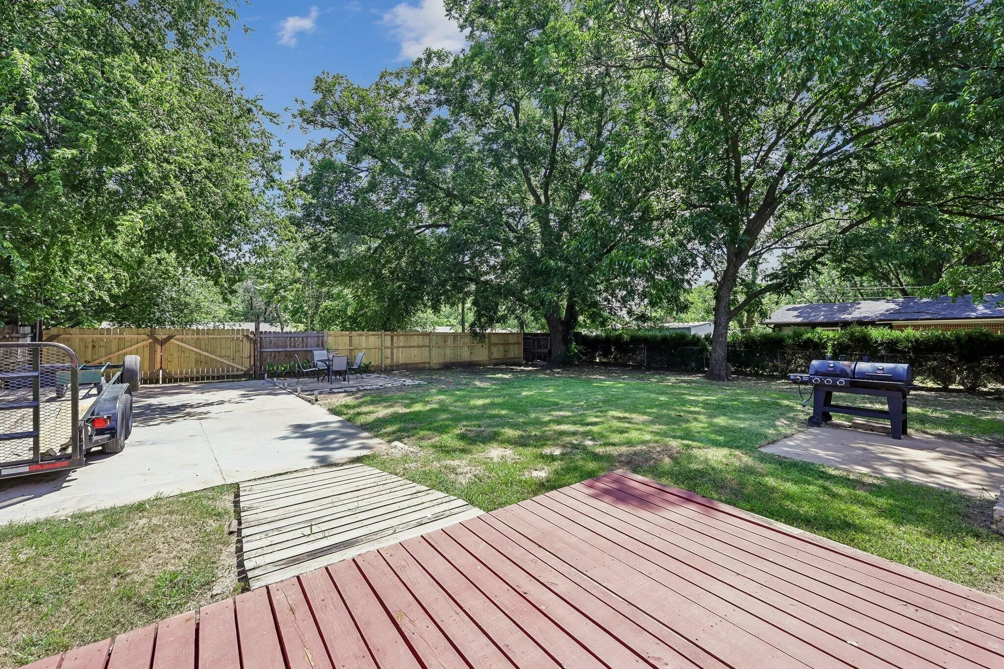 Single Family Residence For Sale in Johnson County , 232 NW Jayellen Avenue, Burleson, Texas 76028, 3 Bedrooms, 2 Bathrooms, 2 Garage spaces, 1,230 Sqft, built in 1961, Price $269,000, mls#21306184, Real Estate Agent in Burleson, Homes For Sale in Johnson county, Homes For Sale in Burleson, Realtor in Burleson Texas, Real Estate Brokerage Independent Realty Texas, Luminita Cordes Realtor