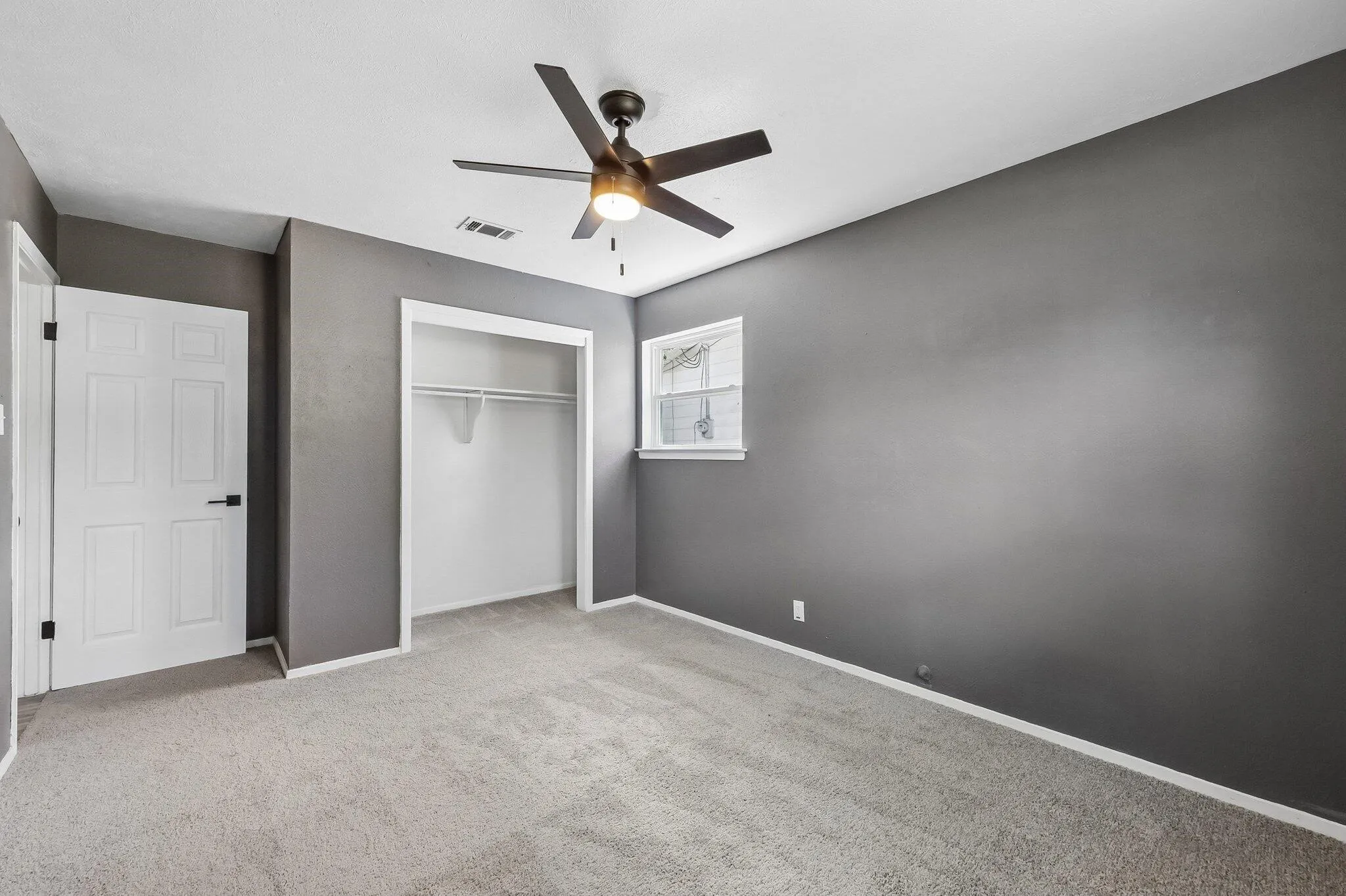Single Family Residence For Sale in Johnson County , 232 NW Jayellen Avenue, Burleson, Texas 76028, 3 Bedrooms, 2 Bathrooms, 2 Garage spaces, 1,230 Sqft, built in 1961, Price $269,000, mls#21306184, Real Estate Agent in Burleson, Homes For Sale in Johnson county, Homes For Sale in Burleson, Realtor in Burleson Texas, Real Estate Brokerage Independent Realty Texas, Luminita Cordes Realtor