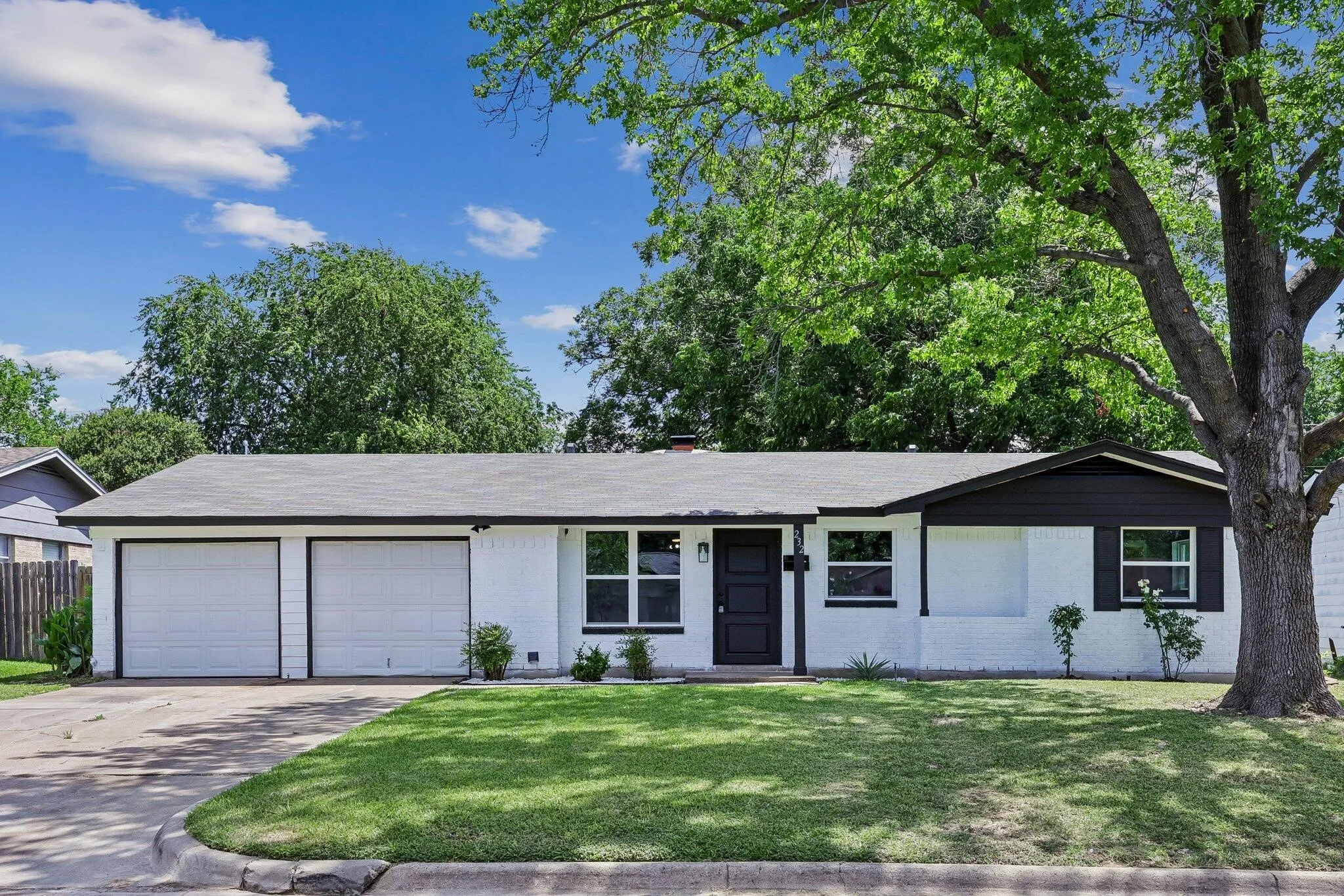 Single Family Residence For Sale in Johnson County , 232 NW Jayellen Avenue, Burleson, Texas 76028, 3 Bedrooms, 2 Bathrooms, 2 Garage spaces, 1,230 Sqft, built in 1961, Price $269,000, mls#21306184, Real Estate Agent in Burleson, Homes For Sale in Johnson county, Homes For Sale in Burleson, Realtor in Burleson Texas, Real Estate Brokerage Independent Realty Texas, Luminita Cordes Realtor