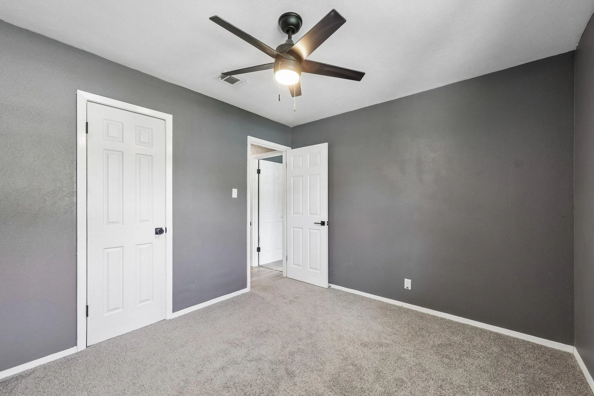 Single Family Residence For Sale in Johnson County , 232 NW Jayellen Avenue, Burleson, Texas 76028, 3 Bedrooms, 2 Bathrooms, 2 Garage spaces, 1,230 Sqft, built in 1961, Price $269,000, mls#21306184, Real Estate Agent in Burleson, Homes For Sale in Johnson county, Homes For Sale in Burleson, Realtor in Burleson Texas, Real Estate Brokerage Independent Realty Texas, Luminita Cordes Realtor
