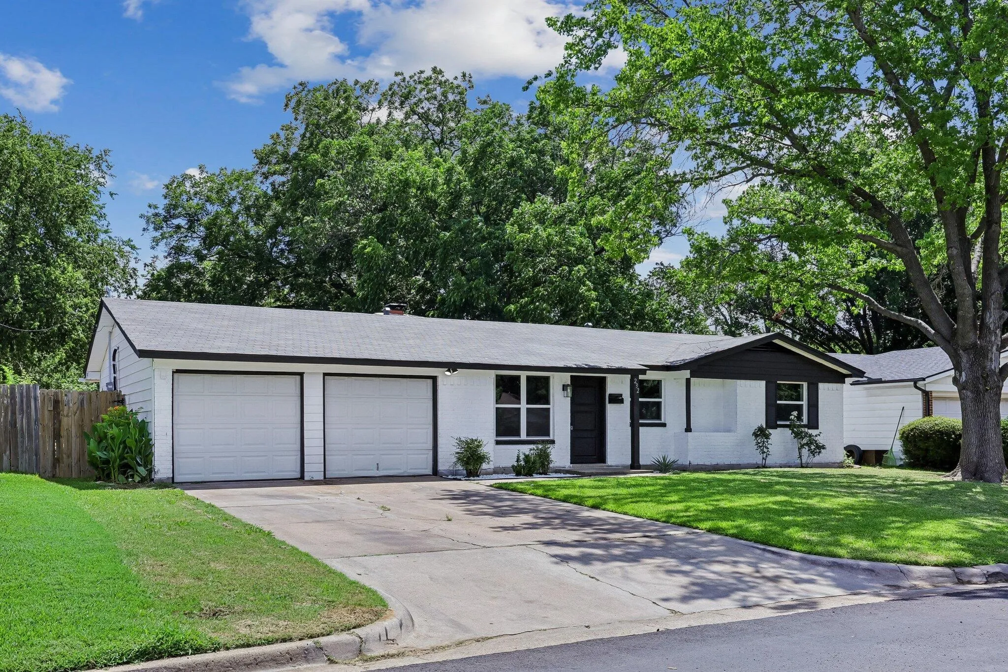 Single Family Residence For Sale in Johnson County , 232 NW Jayellen Avenue, Burleson, Texas 76028, 3 Bedrooms, 2 Bathrooms, 2 Garage spaces, 1,230 Sqft, built in 1961, Price $269,000, mls#21306184, Real Estate Agent in Burleson, Homes For Sale in Johnson county, Homes For Sale in Burleson, Realtor in Burleson Texas, Real Estate Brokerage Independent Realty Texas, Luminita Cordes Realtor
