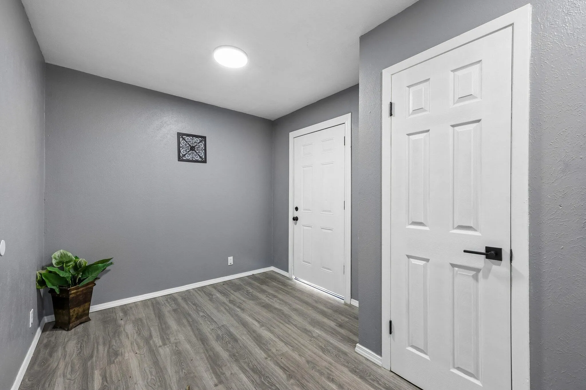Single Family Residence For Sale in Johnson County , 232 NW Jayellen Avenue, Burleson, Texas 76028, 3 Bedrooms, 2 Bathrooms, 2 Garage spaces, 1,230 Sqft, built in 1961, Price $269,000, mls#21306184, Real Estate Agent in Burleson, Homes For Sale in Johnson county, Homes For Sale in Burleson, Realtor in Burleson Texas, Real Estate Brokerage Independent Realty Texas, Luminita Cordes Realtor