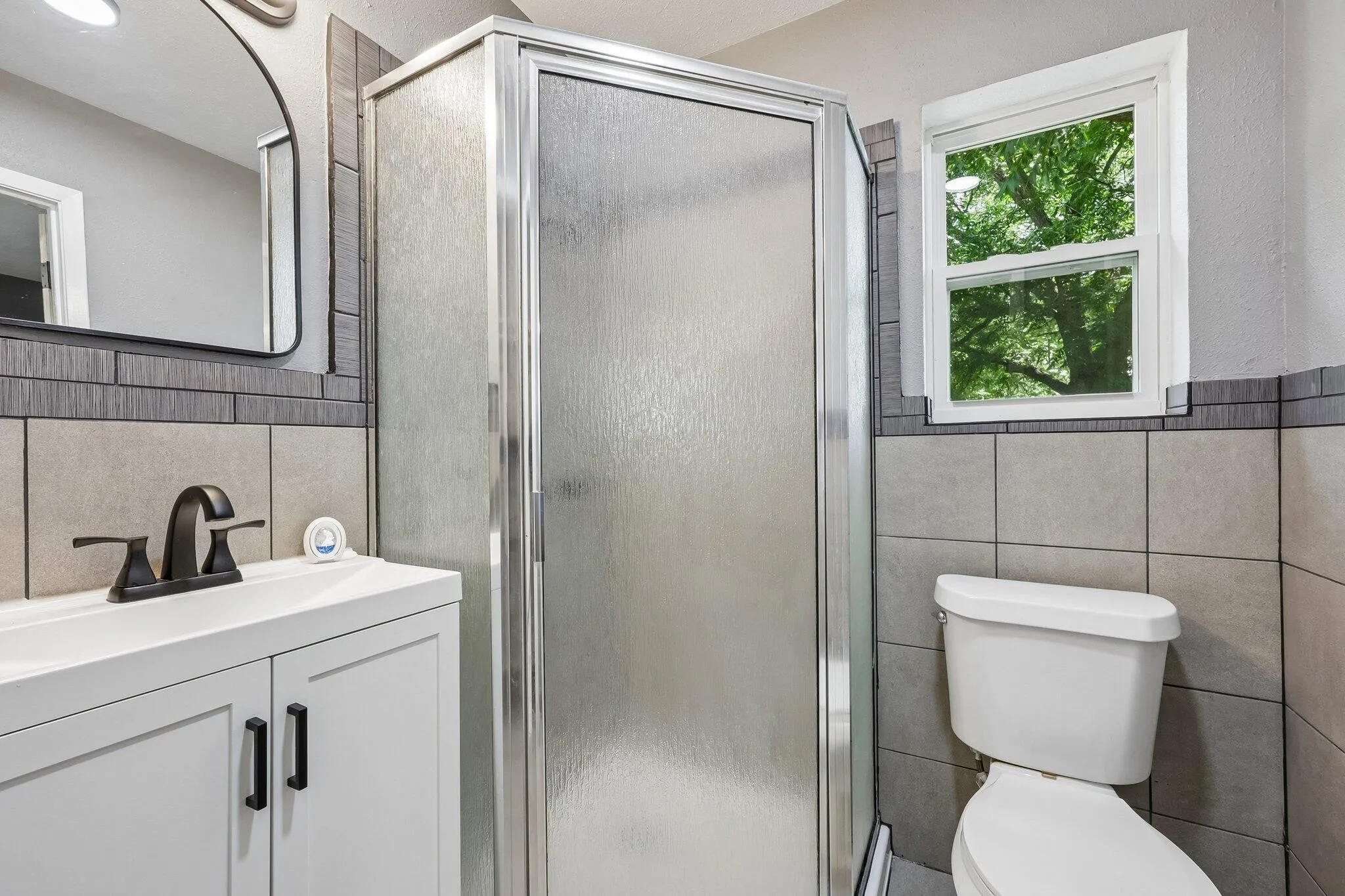 Single Family Residence For Sale in Johnson County , 232 NW Jayellen Avenue, Burleson, Texas 76028, 3 Bedrooms, 2 Bathrooms, 2 Garage spaces, 1,230 Sqft, built in 1961, Price $269,000, mls#21306184, Real Estate Agent in Burleson, Homes For Sale in Johnson county, Homes For Sale in Burleson, Realtor in Burleson Texas, Real Estate Brokerage Independent Realty Texas, Luminita Cordes Realtor