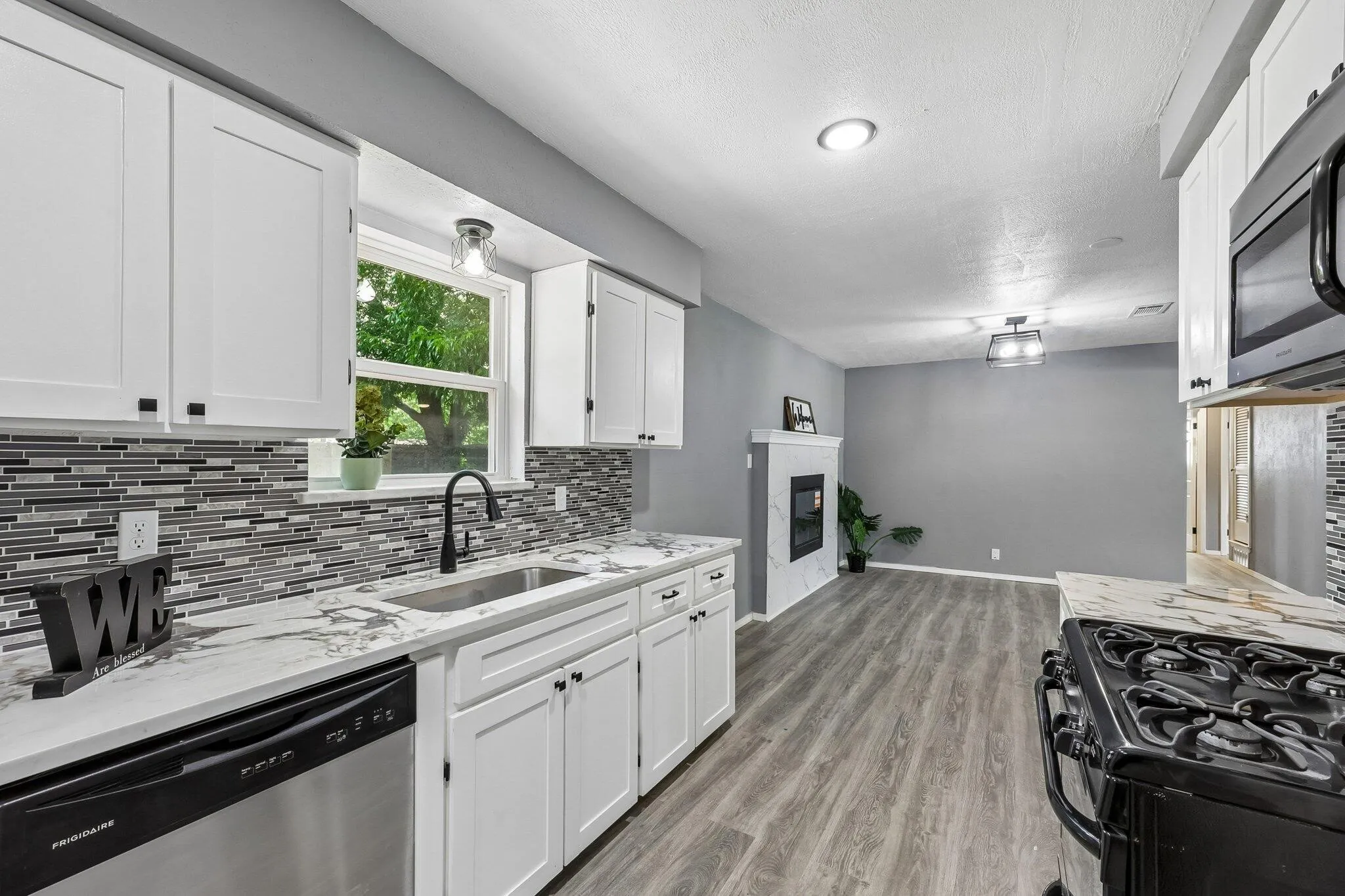 Single Family Residence For Sale in Johnson County , 232 NW Jayellen Avenue, Burleson, Texas 76028, 3 Bedrooms, 2 Bathrooms, 2 Garage spaces, 1,230 Sqft, built in 1961, Price $269,000, mls#21306184, Real Estate Agent in Burleson, Homes For Sale in Johnson county, Homes For Sale in Burleson, Realtor in Burleson Texas, Real Estate Brokerage Independent Realty Texas, Luminita Cordes Realtor
