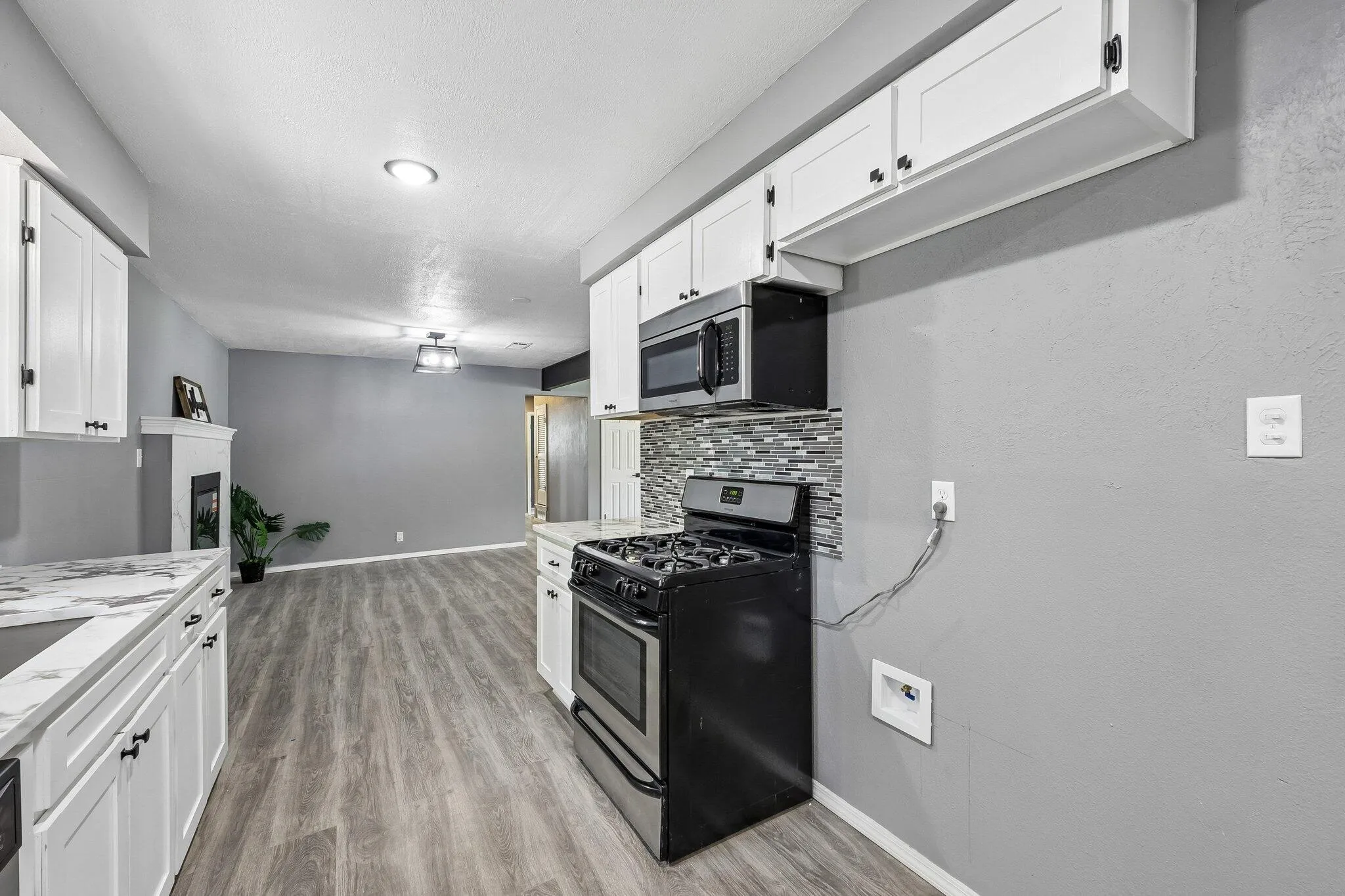 Single Family Residence For Sale in Johnson County , 232 NW Jayellen Avenue, Burleson, Texas 76028, 3 Bedrooms, 2 Bathrooms, 2 Garage spaces, 1,230 Sqft, built in 1961, Price $269,000, mls#21306184, Real Estate Agent in Burleson, Homes For Sale in Johnson county, Homes For Sale in Burleson, Realtor in Burleson Texas, Real Estate Brokerage Independent Realty Texas, Luminita Cordes Realtor