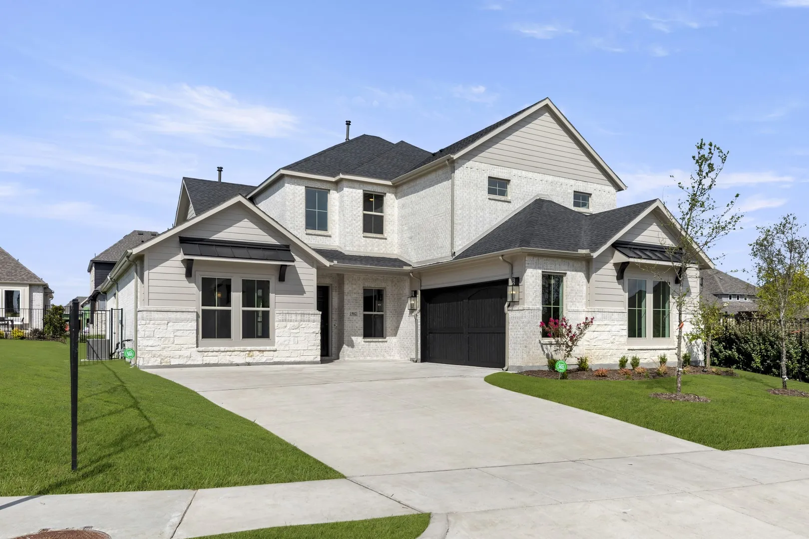 03. 1902 Pebble - Front (2)