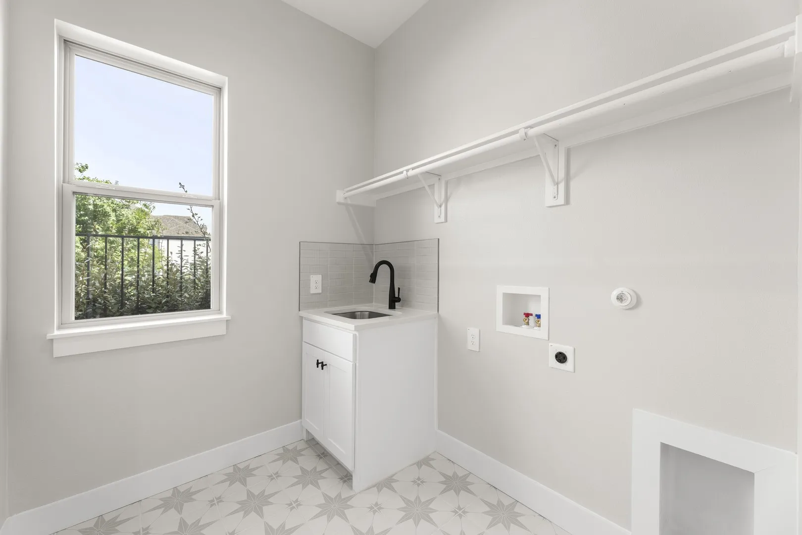 16. 1902 Pebble - Utility
