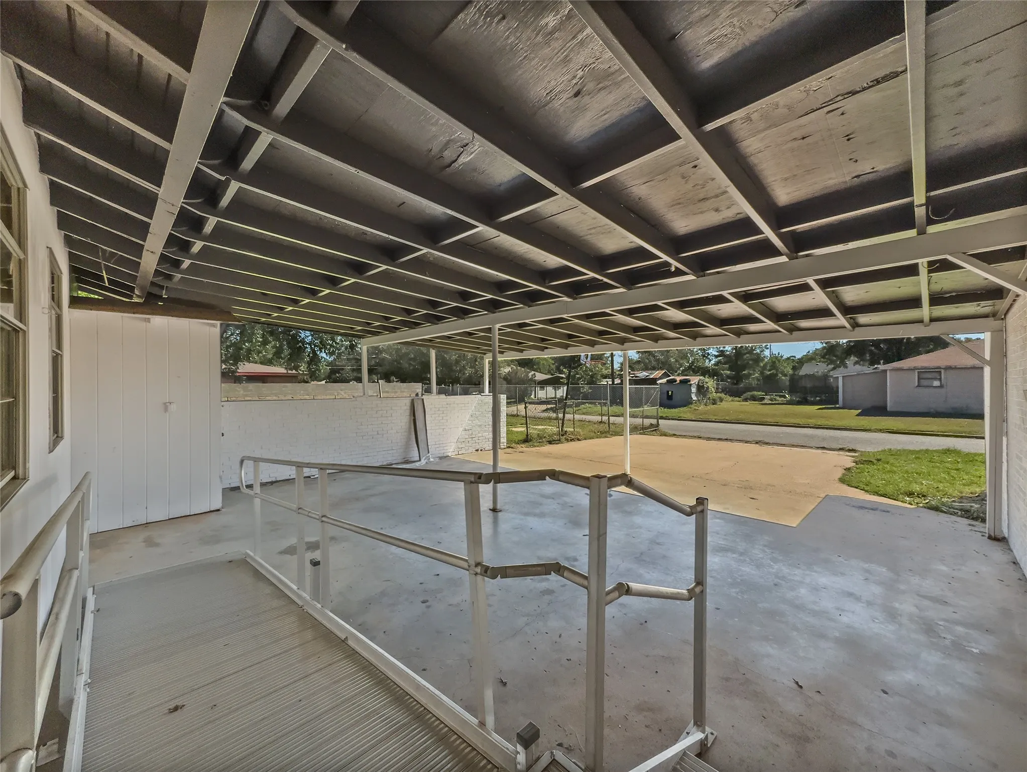 Single Family Residence For Sale in Wilbarger County , 3500 Indian Street 1, Vernon, Texas 76384, 3 Bedrooms, 2 Bathrooms, Garage spaces, 1,804 Sqft, built in 1962, Price $189,999, mls#21306233, Real Estate Agent in Vernon, Homes For Sale in Wilbarger county, Homes For Sale in Vernon, Realtor in Vernon Texas, Real Estate Brokerage Independent Realty Texas, Luminita Cordes Realtor