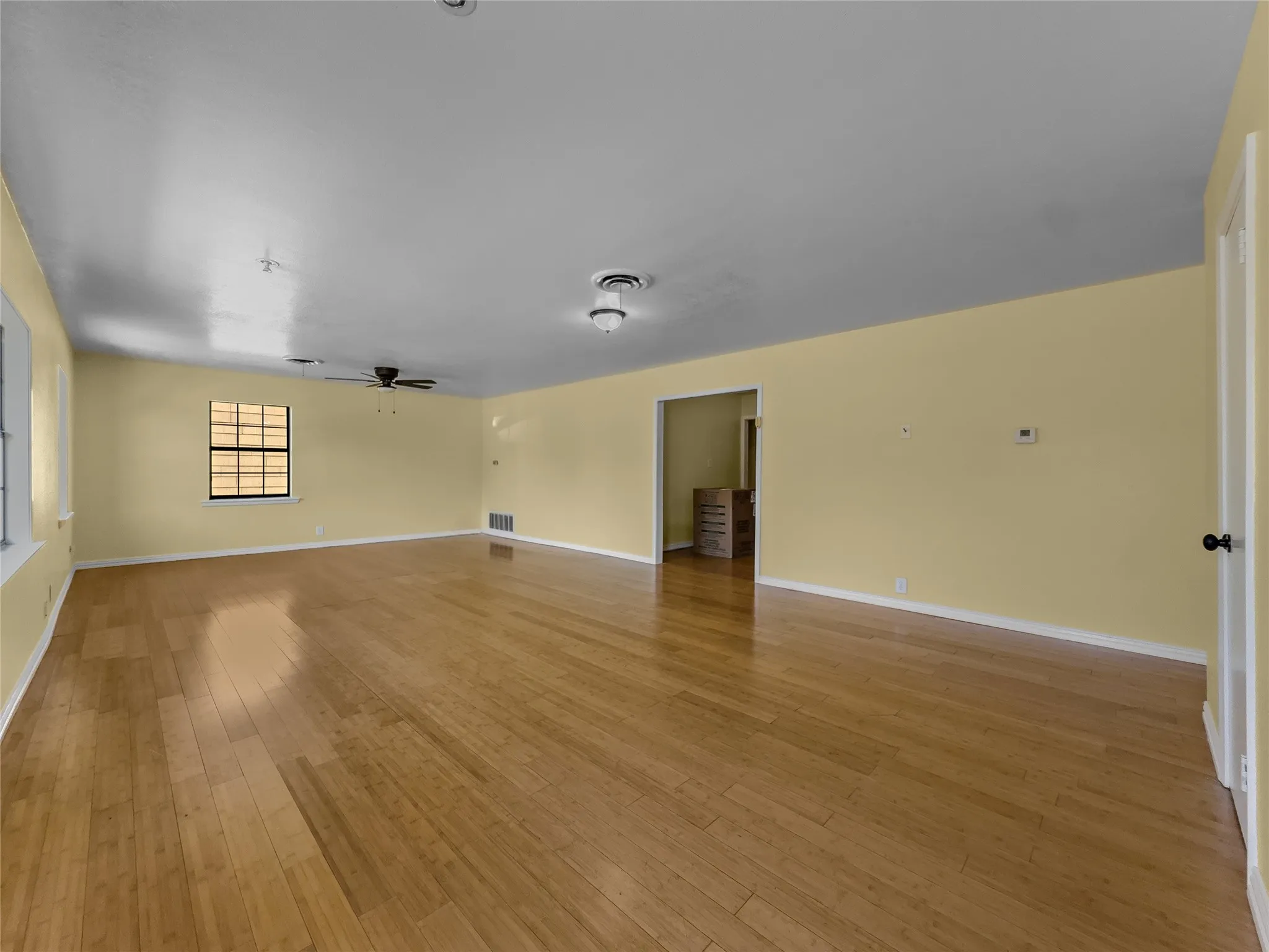 Single Family Residence For Sale in Wilbarger County , 3500 Indian Street 1, Vernon, Texas 76384, 3 Bedrooms, 2 Bathrooms, Garage spaces, 1,804 Sqft, built in 1962, Price $189,999, mls#21306233, Real Estate Agent in Vernon, Homes For Sale in Wilbarger county, Homes For Sale in Vernon, Realtor in Vernon Texas, Real Estate Brokerage Independent Realty Texas, Luminita Cordes Realtor