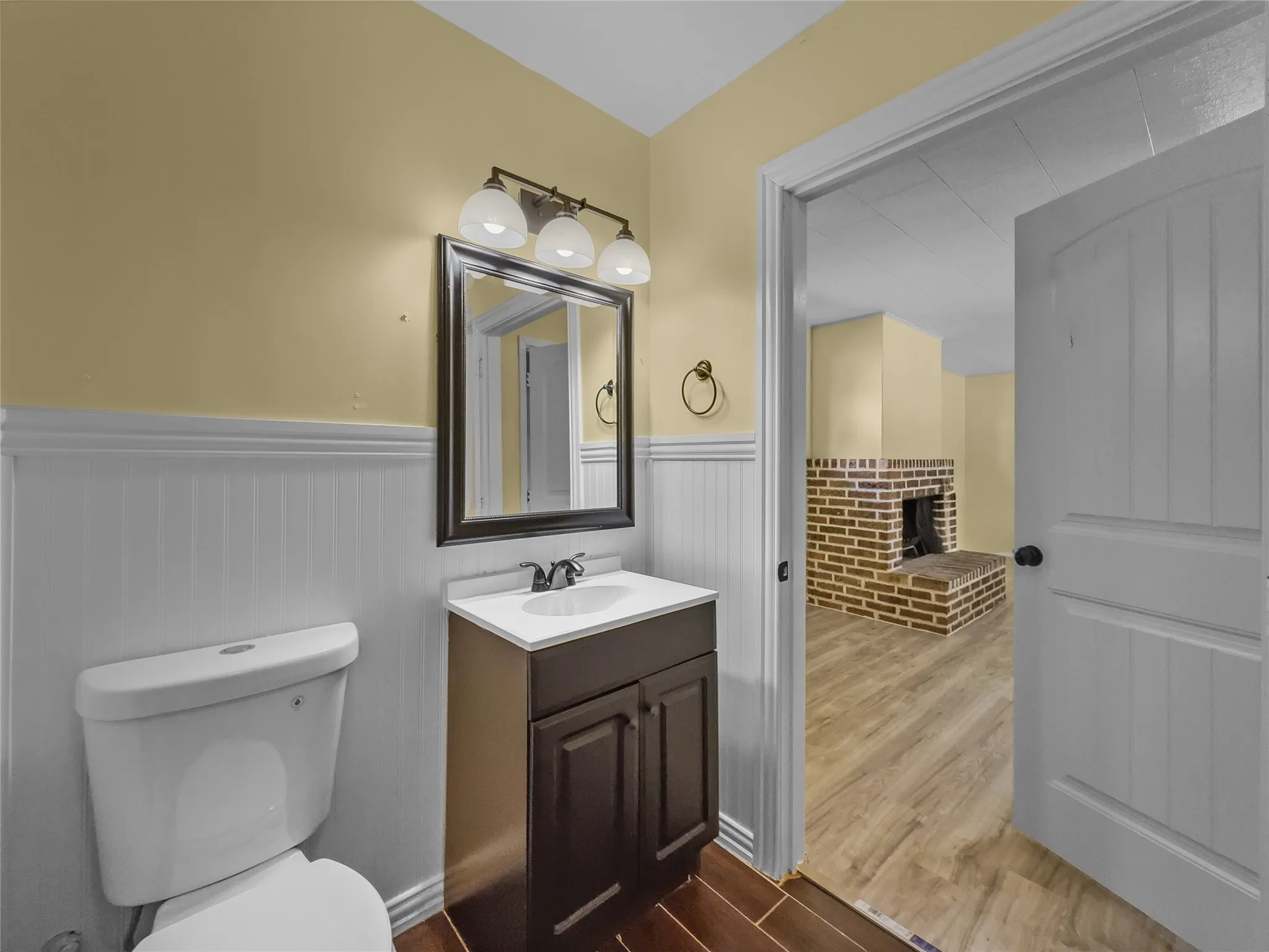 Single Family Residence For Sale in Wilbarger County , 3500 Indian Street 1, Vernon, Texas 76384, 3 Bedrooms, 2 Bathrooms, Garage spaces, 1,804 Sqft, built in 1962, Price $189,999, mls#21306233, Real Estate Agent in Vernon, Homes For Sale in Wilbarger county, Homes For Sale in Vernon, Realtor in Vernon Texas, Real Estate Brokerage Independent Realty Texas, Luminita Cordes Realtor