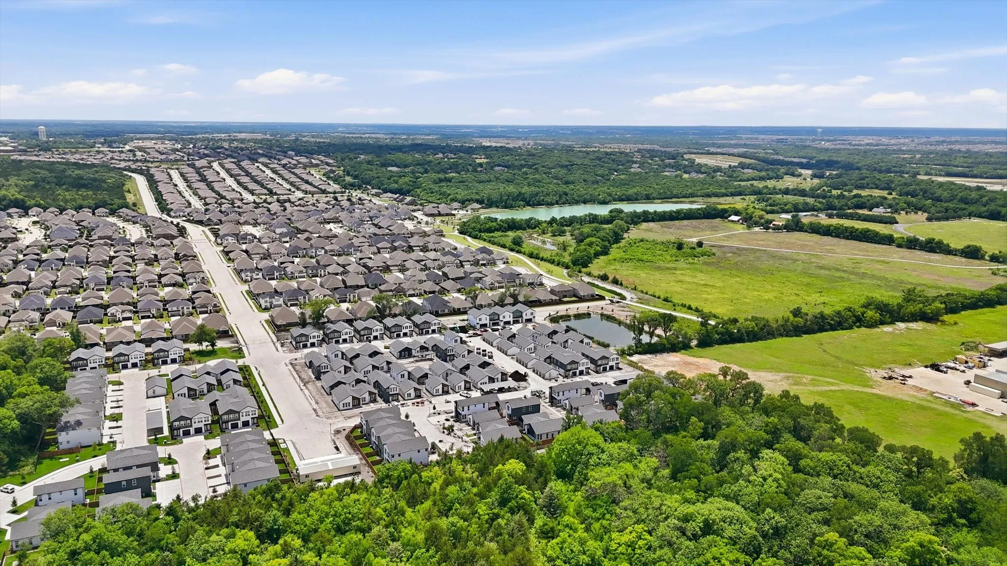 Expansive community featuring numerous single-family residences