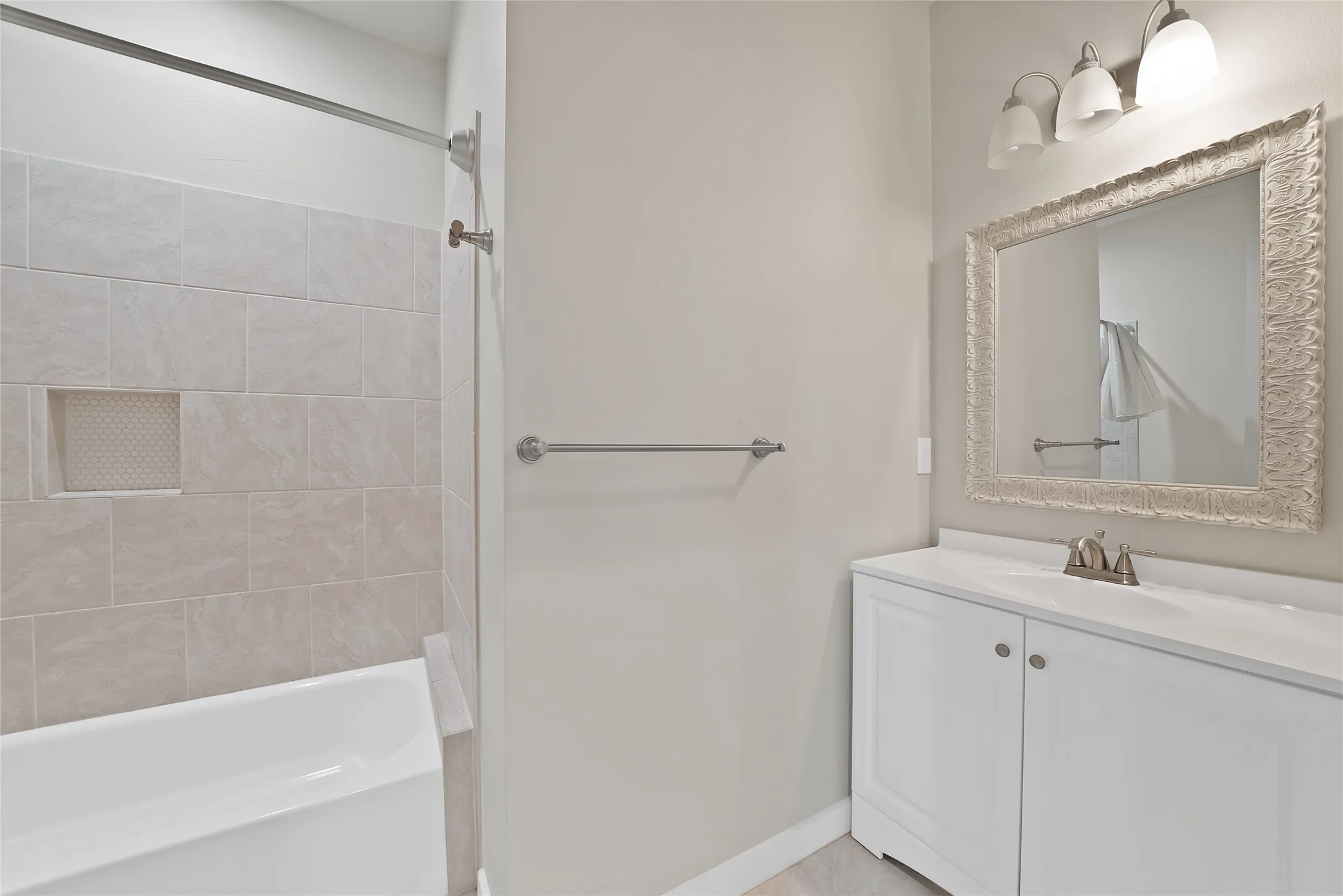 Single Family Residence For Sale in Tarrant County , 6828 Chase Street, North Richland Hills, Texas 76182, 4 Bedroom, 4 Bathroom, 2 Garage spaces, 3,229 Sqft, built in 2020, mls#21305664, Real Estate Agent in North Richland Hills, Homes For Sale in Tarrant county, Homes For Sale in North Richland Hills, Realtor in North Richland Hills Texas, Real Estate Brokerage Independent Realty Texas, Luminita Cordes Realtor
