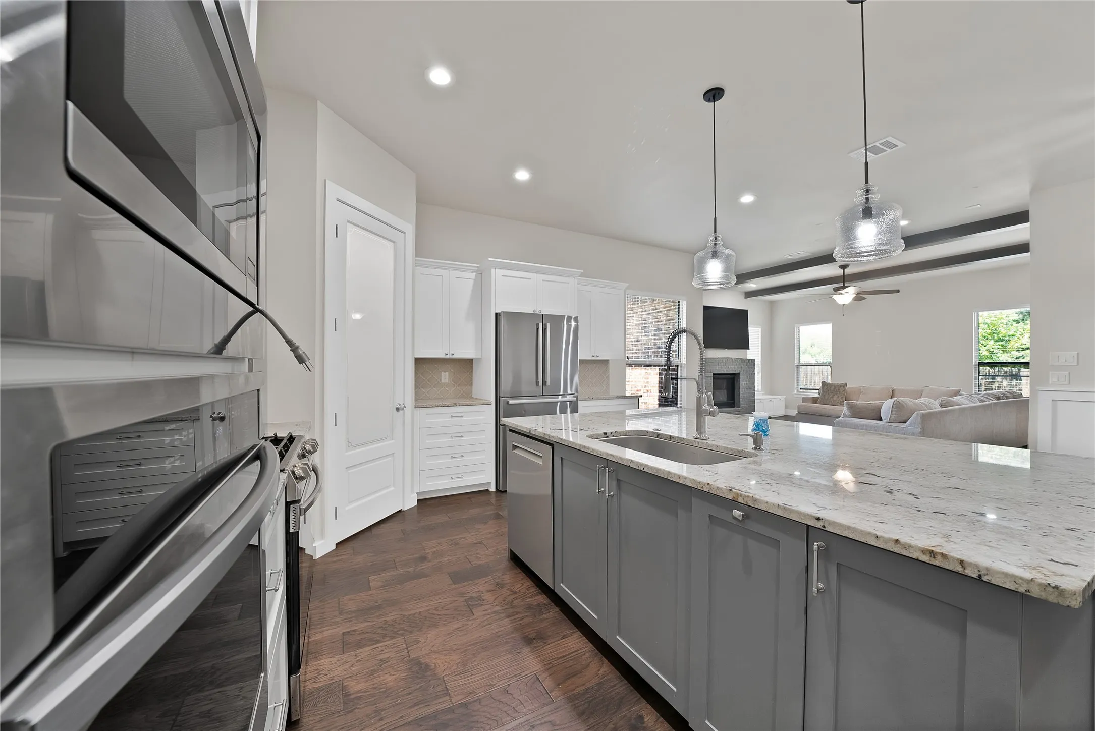Single Family Residence For Sale in Tarrant County , 6828 Chase Street, North Richland Hills, Texas 76182, 4 Bedroom, 4 Bathroom, 2 Garage spaces, 3,229 Sqft, built in 2020, mls#21305664, Real Estate Agent in North Richland Hills, Homes For Sale in Tarrant county, Homes For Sale in North Richland Hills, Realtor in North Richland Hills Texas, Real Estate Brokerage Independent Realty Texas, Luminita Cordes Realtor