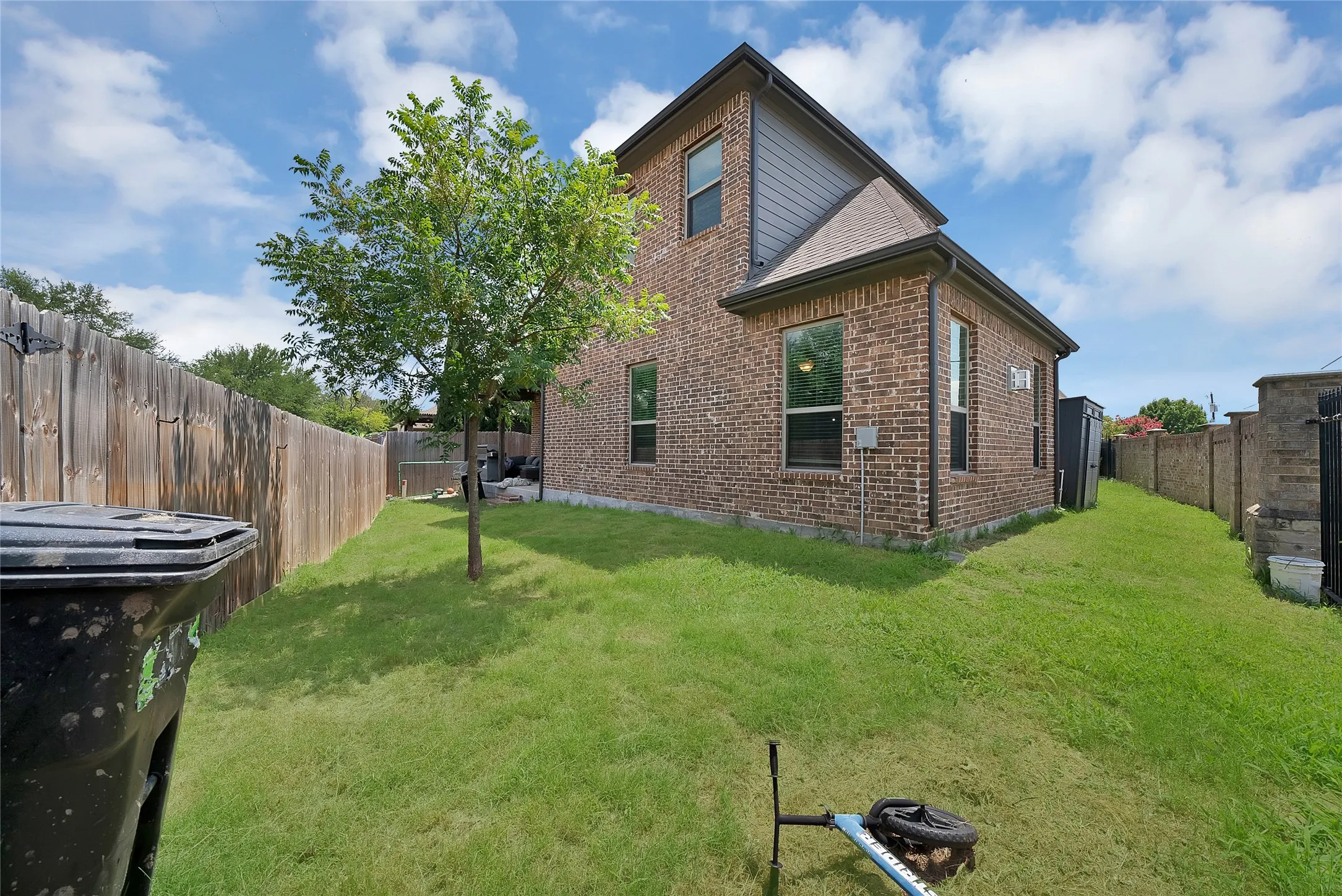 Single Family Residence For Sale in Tarrant County , 6828 Chase Street, North Richland Hills, Texas 76182, 4 Bedroom, 4 Bathroom, 2 Garage spaces, 3,229 Sqft, built in 2020, mls#21305664, Real Estate Agent in North Richland Hills, Homes For Sale in Tarrant county, Homes For Sale in North Richland Hills, Realtor in North Richland Hills Texas, Real Estate Brokerage Independent Realty Texas, Luminita Cordes Realtor