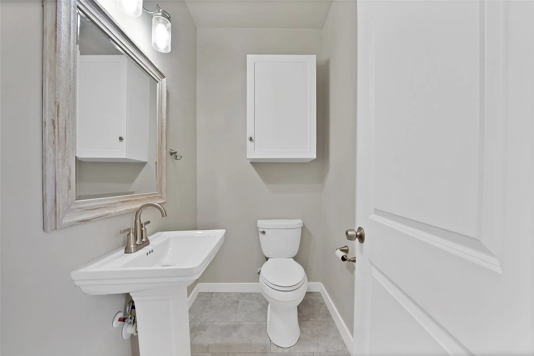Single Family Residence For Sale in Tarrant County , 6828 Chase Street, North Richland Hills, Texas 76182, 4 Bedroom, 4 Bathroom, 2 Garage spaces, 3,229 Sqft, built in 2020, mls#21305664, Real Estate Agent in North Richland Hills, Homes For Sale in Tarrant county, Homes For Sale in North Richland Hills, Realtor in North Richland Hills Texas, Real Estate Brokerage Independent Realty Texas, Luminita Cordes Realtor