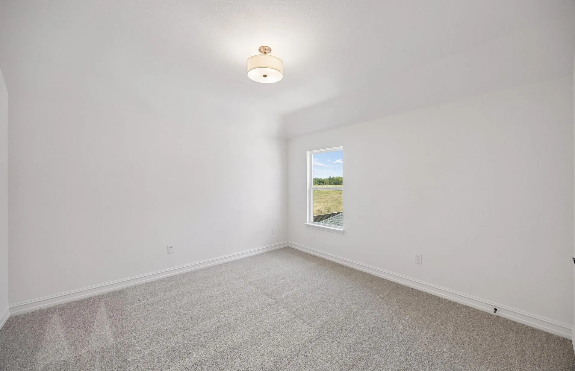 Secondary bedroom