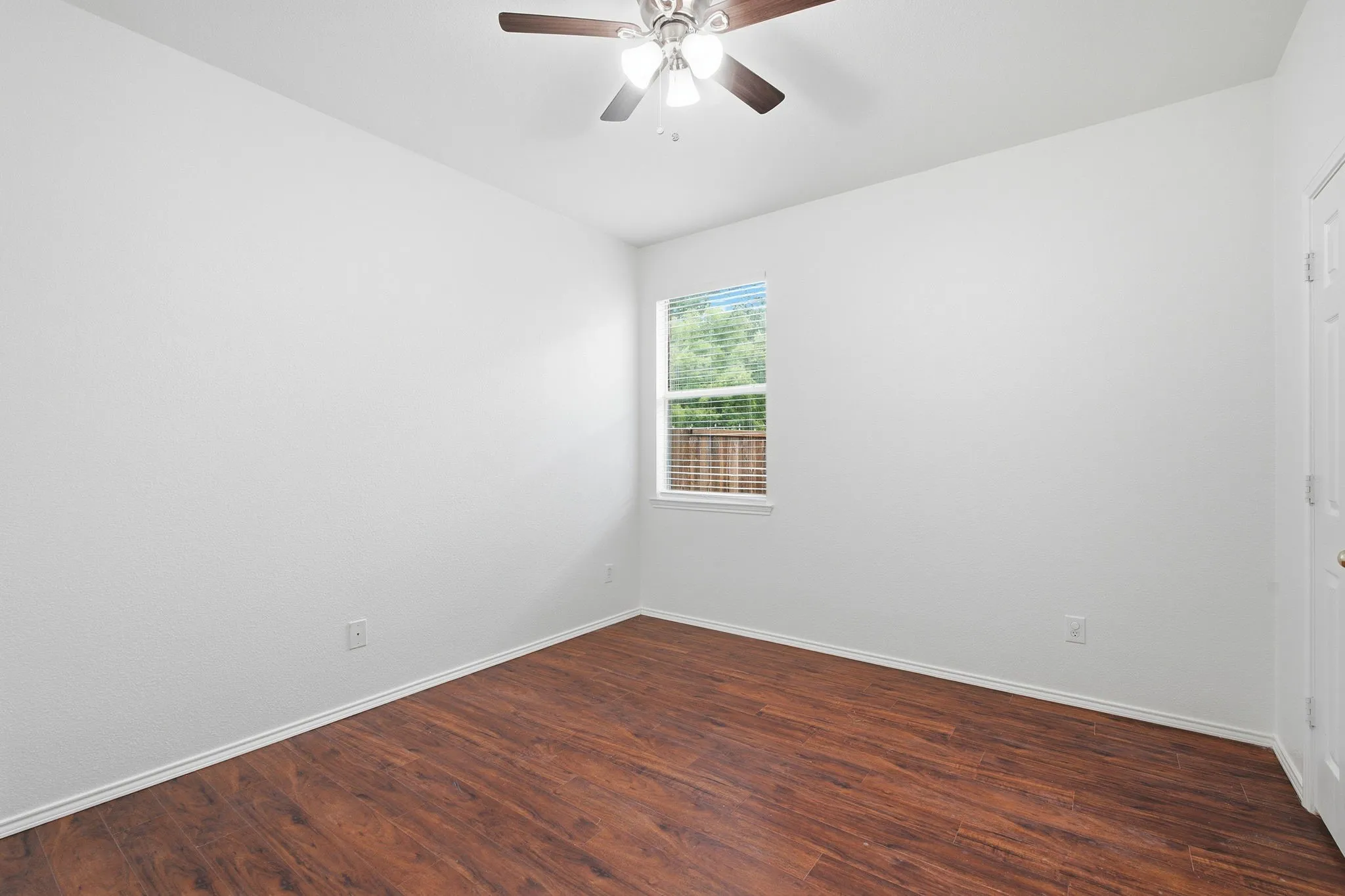 Single Family Residence For Sale in Collin County , 2416 Dalhart Trail, Mc Kinney, Texas 75072, 3 Bedroom, 2 Bathroom, 2 Garage spaces, 1,844 Sqft, built in 2002, mls#21302401, Real Estate Agent in Mc Kinney, Homes For Sale in Collin county, Homes For Sale in Mc Kinney, Realtor in Mc Kinney Texas, Real Estate Brokerage Independent Realty Texas, Luminita Cordes Realtor