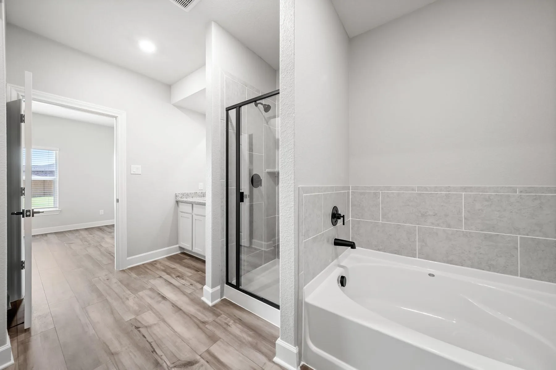 Single Family Residence For Sale in Collin County , 2100 Brentwood Drive, Anna, Texas 75409, 5 Bedrooms, 3 Bathrooms, 2 Garage spaces, 2,700 Sqft, built in 2023, Price $395,000, mls#21306275, Real Estate Agent in Anna, Homes For Sale in Collin county, Homes For Sale in Anna, Realtor in Anna Texas, Real Estate Brokerage Independent Realty Texas, Luminita Cordes Realtor