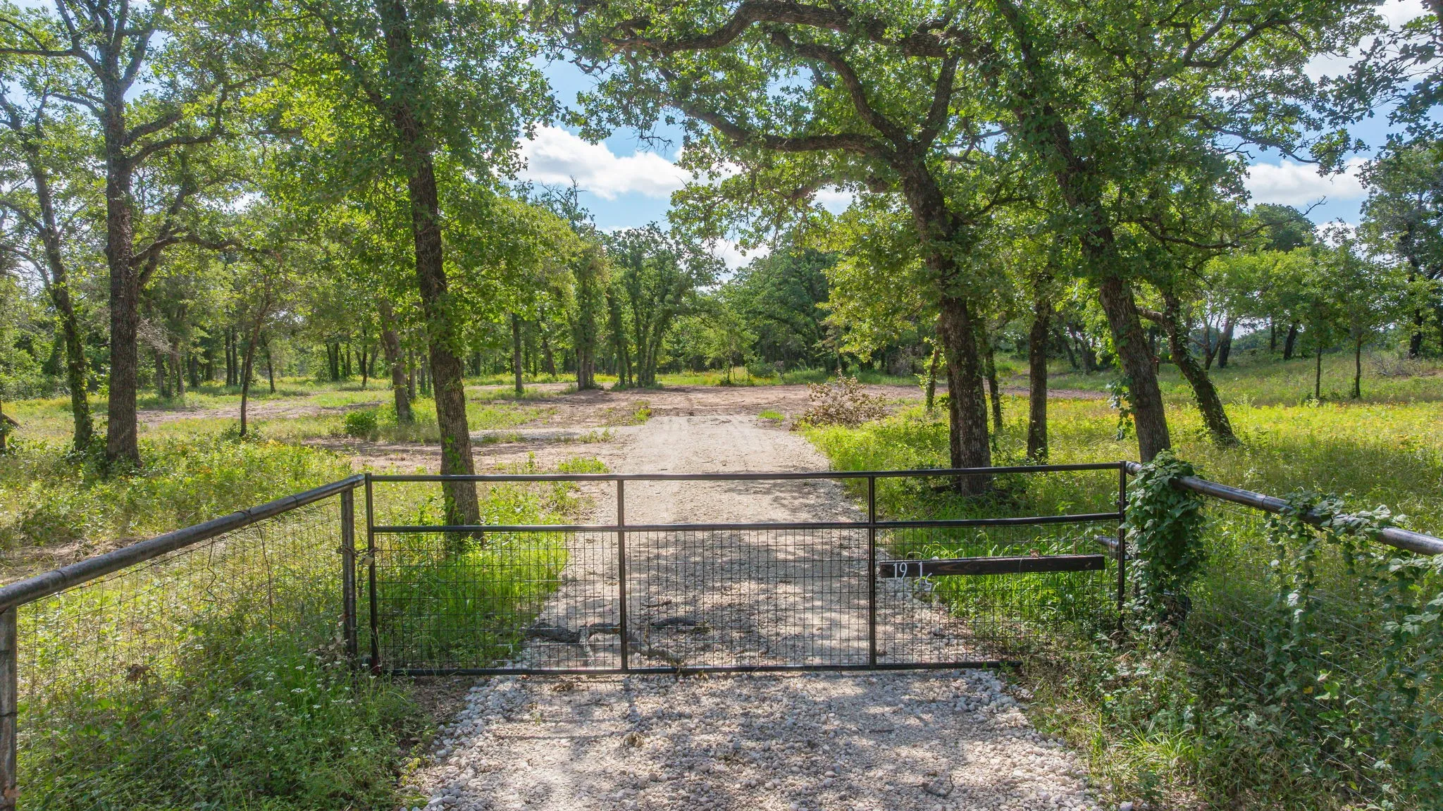 Unimproved Land For Sale in Palo Pinto County , 19715 S Highway 281, Santo, Texas 76472, 0, 0, Garage spaces, 0 Sqft, built in 0, mls#21304636, Real Estate Agent in Santo, Homes For Sale in Palo Pinto county, Homes For Sale in Santo, Realtor in Santo Texas, Real Estate Brokerage Independent Realty Texas, Luminita Cordes Realtor