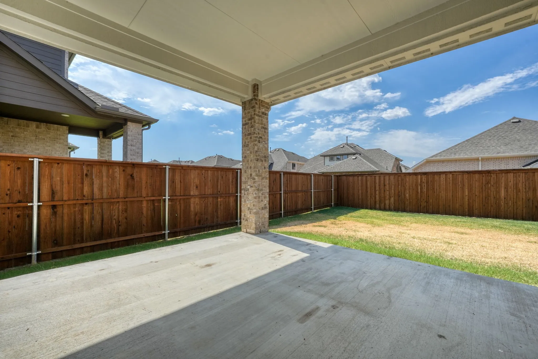Single Family Residence For Rent in Denton County , 16417 Garden Drive, Celina, Texas 75009, 3 Bedrooms, 2 Bathrooms, 2 Garage spaces, 1,954 Sqft, built in 2022, Price $2,500, mls#21306305, Real Estate Agent in Celina, Homes For Rent in Denton county, Homes For Rent in Celina, Realtor in Celina Texas, Real Estate Brokerage Independent Realty Texas, Luminita Cordes Realtor