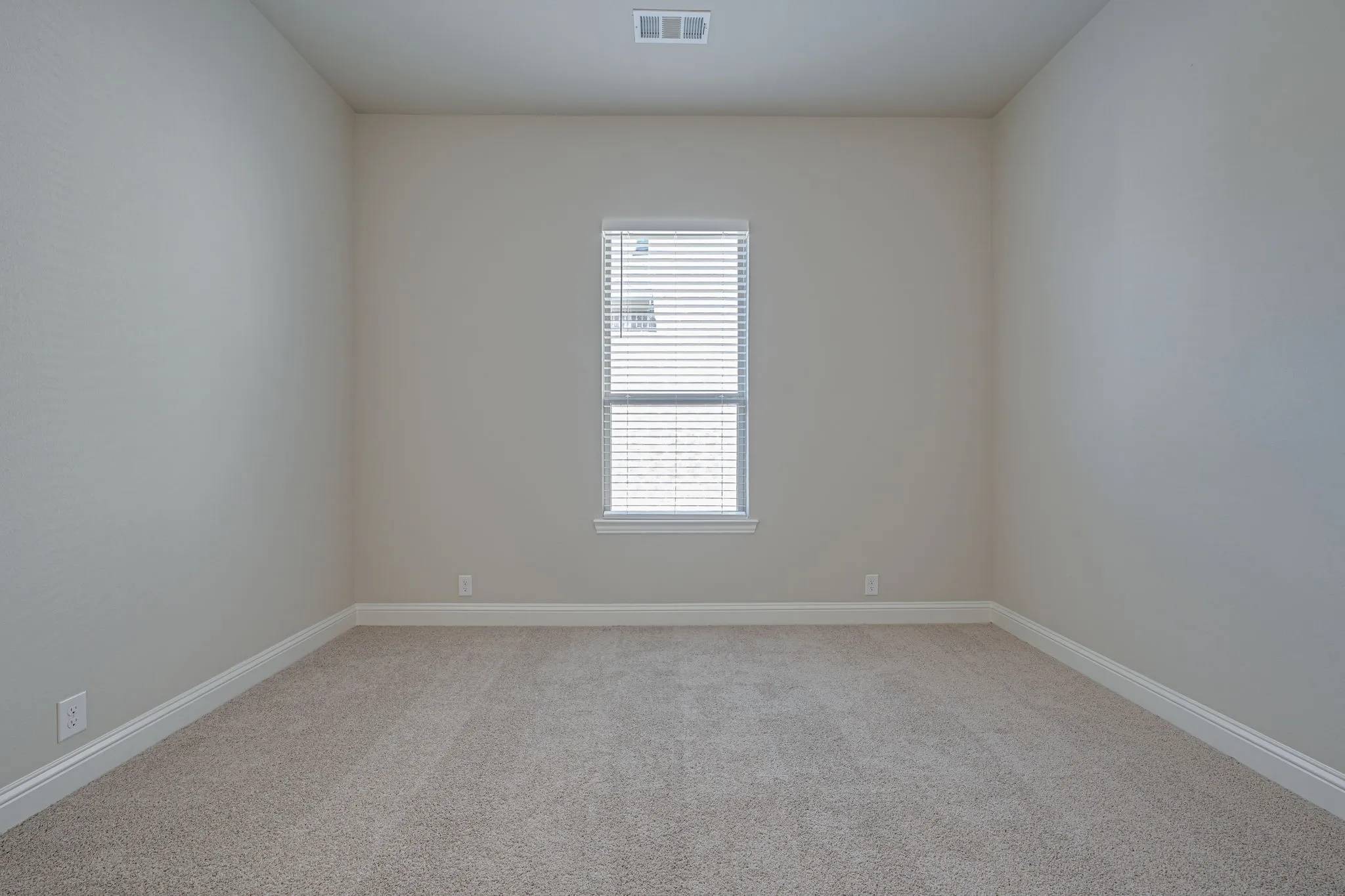 Single Family Residence For Rent in Denton County , 16417 Garden Drive, Celina, Texas 75009, 3 Bedrooms, 2 Bathrooms, 2 Garage spaces, 1,954 Sqft, built in 2022, Price $2,500, mls#21306305, Real Estate Agent in Celina, Homes For Rent in Denton county, Homes For Rent in Celina, Realtor in Celina Texas, Real Estate Brokerage Independent Realty Texas, Luminita Cordes Realtor