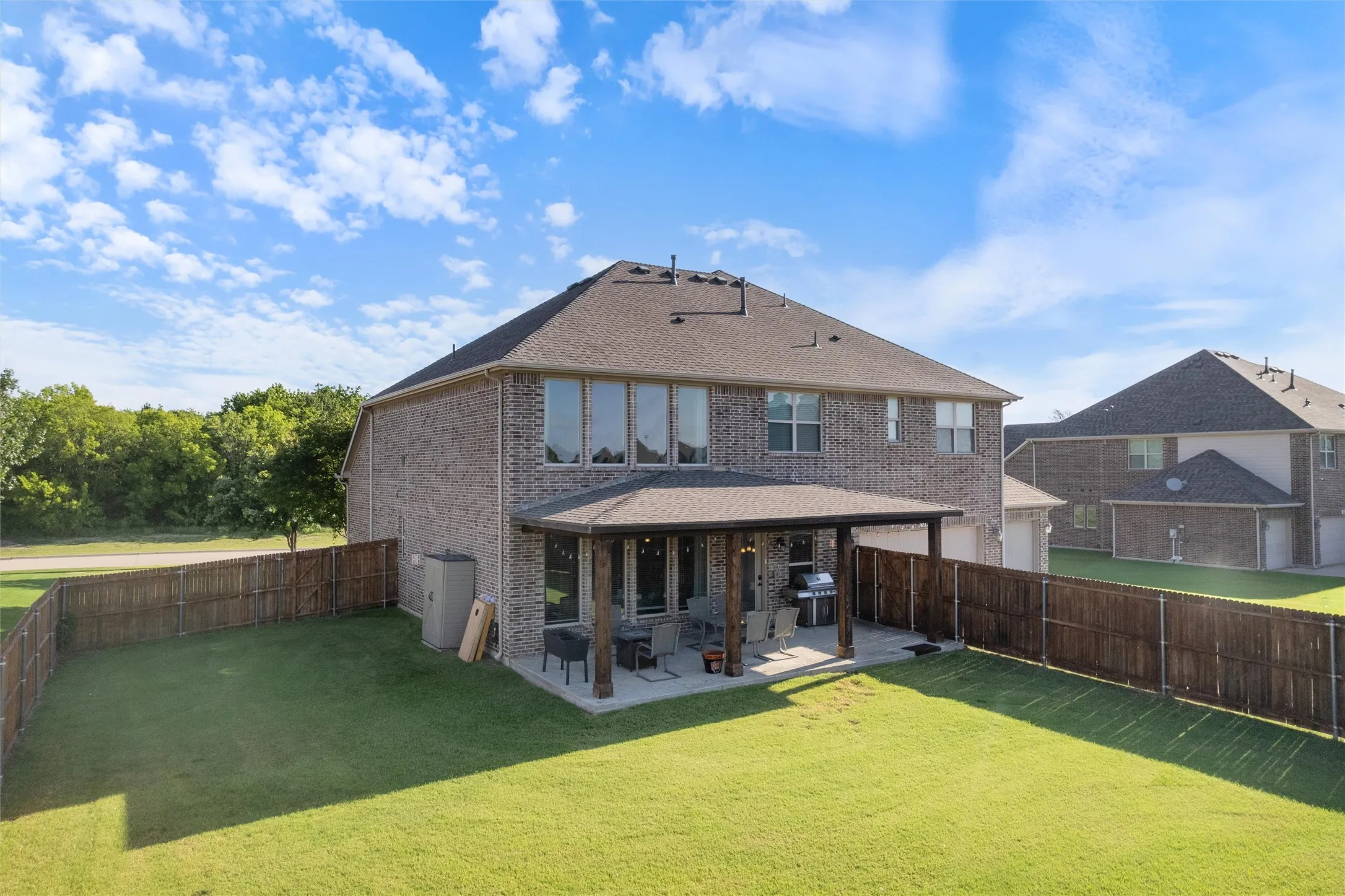 Single Family Residence For Sale in Dallas County , 341 Vista Park Drive, Sunnyvale, Texas 75182, 5 Bedroom, 5 Bathroom, 3 Garage spaces, 3,597 Sqft, built in 2015, mls#21304132, Real Estate Agent in Sunnyvale, Homes For Sale in Dallas county, Homes For Sale in Sunnyvale, Realtor in Sunnyvale Texas, Real Estate Brokerage Independent Realty Texas, Luminita Cordes Realtor