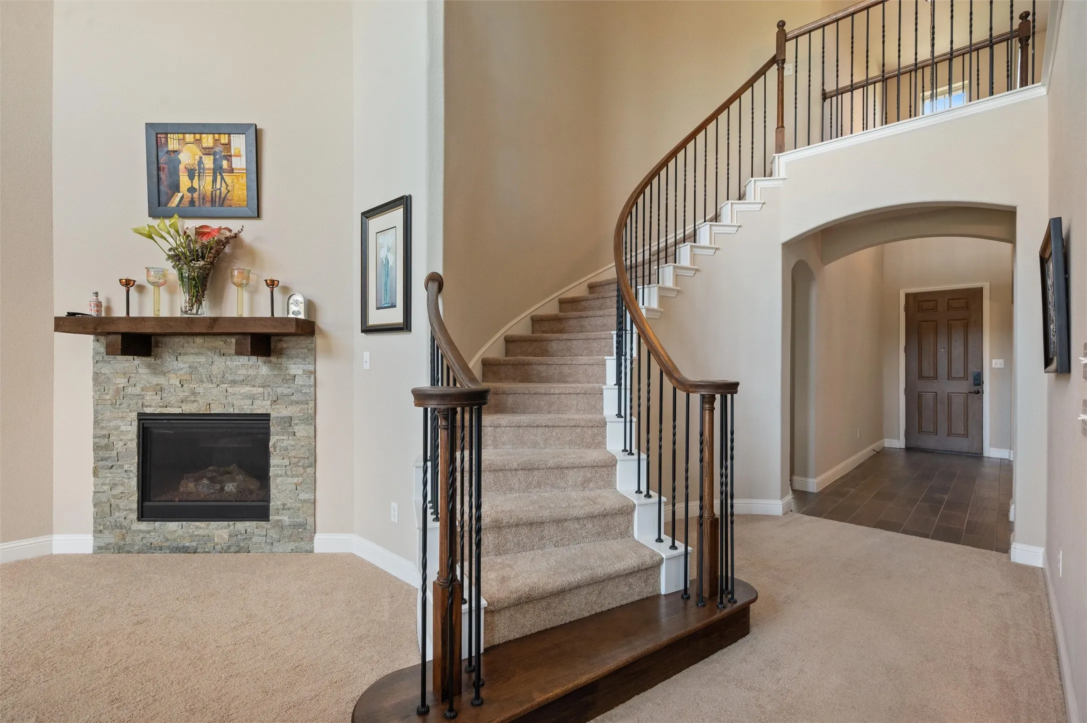 Single Family Residence For Sale in Dallas County , 341 Vista Park Drive, Sunnyvale, Texas 75182, 5 Bedroom, 5 Bathroom, 3 Garage spaces, 3,597 Sqft, built in 2015, mls#21304132, Real Estate Agent in Sunnyvale, Homes For Sale in Dallas county, Homes For Sale in Sunnyvale, Realtor in Sunnyvale Texas, Real Estate Brokerage Independent Realty Texas, Luminita Cordes Realtor
