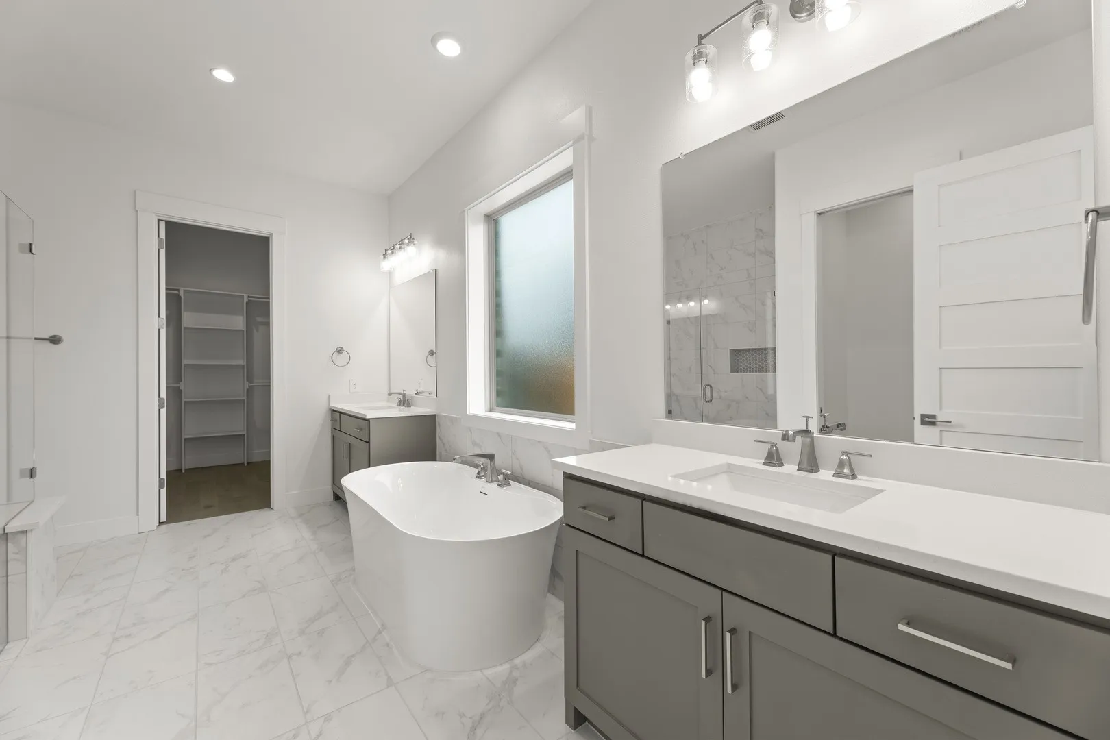 17. 1831 Gem - Bath