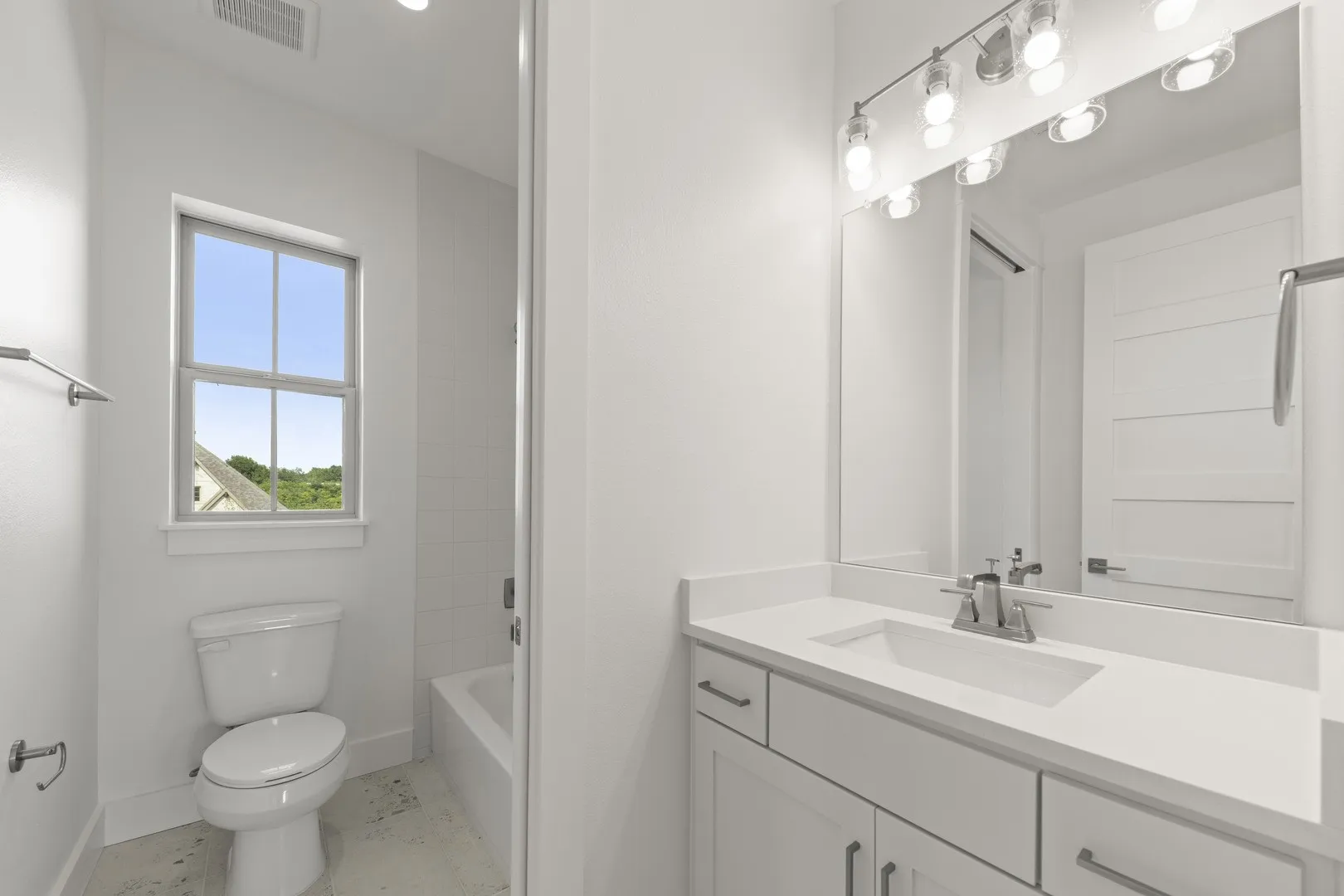 26. 1831 Gem - 3RD Bath