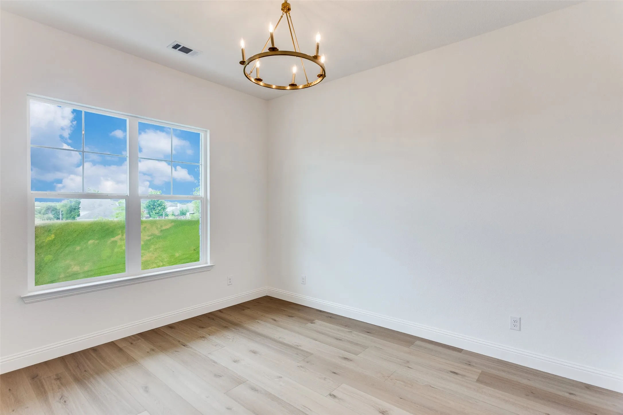 Single Family Residence For Sale in Tarrant County , 622 Sterling Court, Benbrook, Texas 76126, 4 Bedroom, 3 Bathroom, 2 Garage spaces, 2,714 Sqft, built in 2025, Price $625,000, mls#21306273, Real Estate Agent in Benbrook, Homes For Sale in Tarrant county, Homes For Sale in Benbrook, Realtor in Benbrook Texas, Real Estate Brokerage Independent Realty Texas, Luminita Cordes Realtor