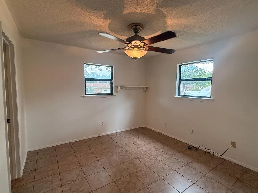 Single Family Residence For Sale in Palo Pinto County , 2900 SE 6th Street SE, Mineral Wells, Texas 76067, 4 Bedroom, 3 Bathroom, 2 Garage spaces, 2,492 Sqft, built in 1966, mls#21302743, Real Estate Agent in Mineral Wells, Homes For Sale in Palo Pinto county, Homes For Sale in Mineral Wells, Realtor in Mineral Wells Texas, Real Estate Brokerage Independent Realty Texas, Luminita Cordes Realtor