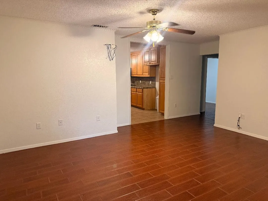 Single Family Residence For Sale in Palo Pinto County , 2900 SE 6th Street SE, Mineral Wells, Texas 76067, 4 Bedroom, 3 Bathroom, 2 Garage spaces, 2,492 Sqft, built in 1966, mls#21302743, Real Estate Agent in Mineral Wells, Homes For Sale in Palo Pinto county, Homes For Sale in Mineral Wells, Realtor in Mineral Wells Texas, Real Estate Brokerage Independent Realty Texas, Luminita Cordes Realtor