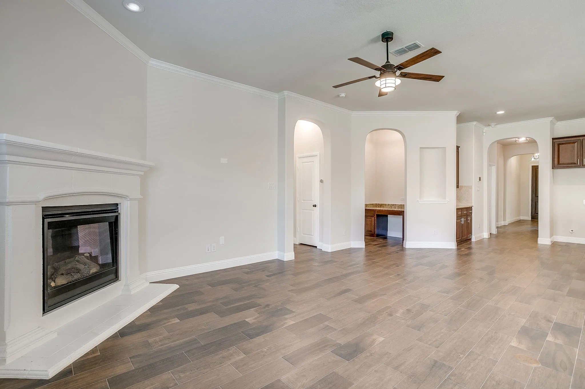 Single Family Residence For Sale in Parker County , 225 Palmerston Drive, Aledo, Texas 76008, 4 Bedrooms, 2 Bathrooms, 2 Garage spaces, 2,102 Sqft, built in 2019, Price $385,000, mls#21304299, Real Estate Agent in Aledo, Homes For Sale in Parker county, Homes For Sale in Aledo, Realtor in Aledo Texas, Real Estate Brokerage Independent Realty Texas, Luminita Cordes Realtor