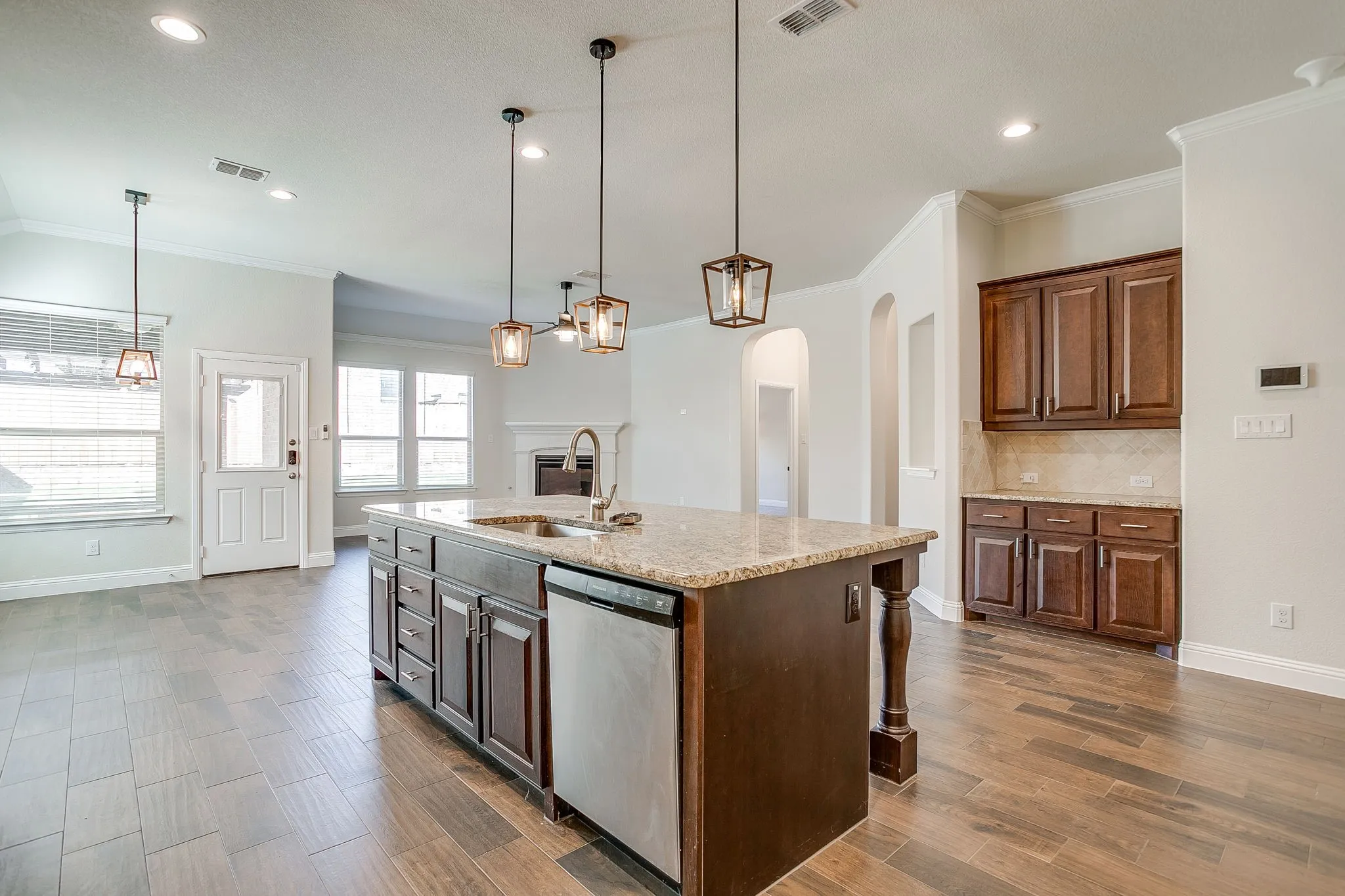 Single Family Residence For Sale in Parker County , 225 Palmerston Drive, Aledo, Texas 76008, 4 Bedrooms, 2 Bathrooms, 2 Garage spaces, 2,102 Sqft, built in 2019, Price $385,000, mls#21304299, Real Estate Agent in Aledo, Homes For Sale in Parker county, Homes For Sale in Aledo, Realtor in Aledo Texas, Real Estate Brokerage Independent Realty Texas, Luminita Cordes Realtor