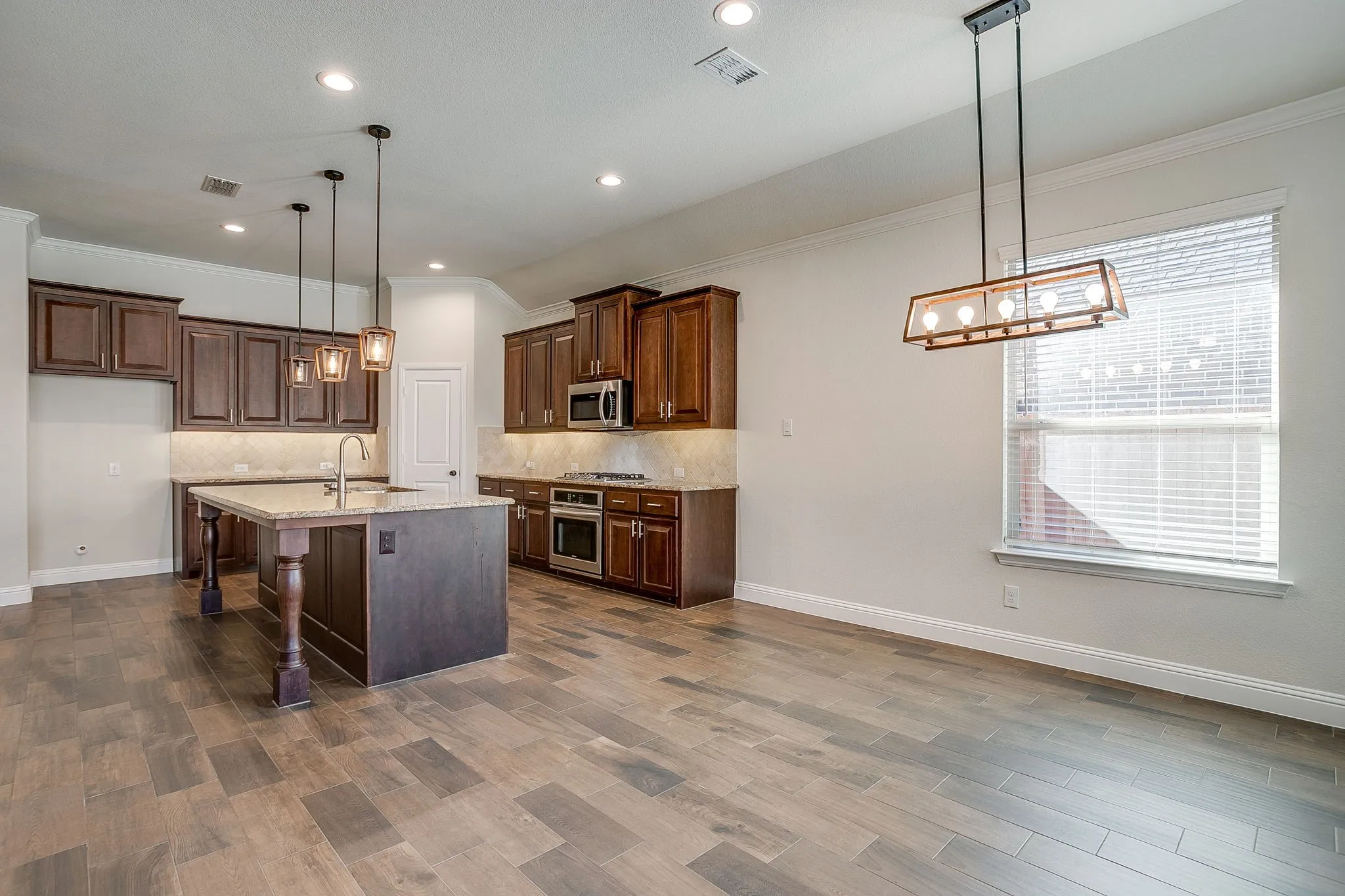 Single Family Residence For Sale in Parker County , 225 Palmerston Drive, Aledo, Texas 76008, 4 Bedrooms, 2 Bathrooms, 2 Garage spaces, 2,102 Sqft, built in 2019, Price $385,000, mls#21304299, Real Estate Agent in Aledo, Homes For Sale in Parker county, Homes For Sale in Aledo, Realtor in Aledo Texas, Real Estate Brokerage Independent Realty Texas, Luminita Cordes Realtor