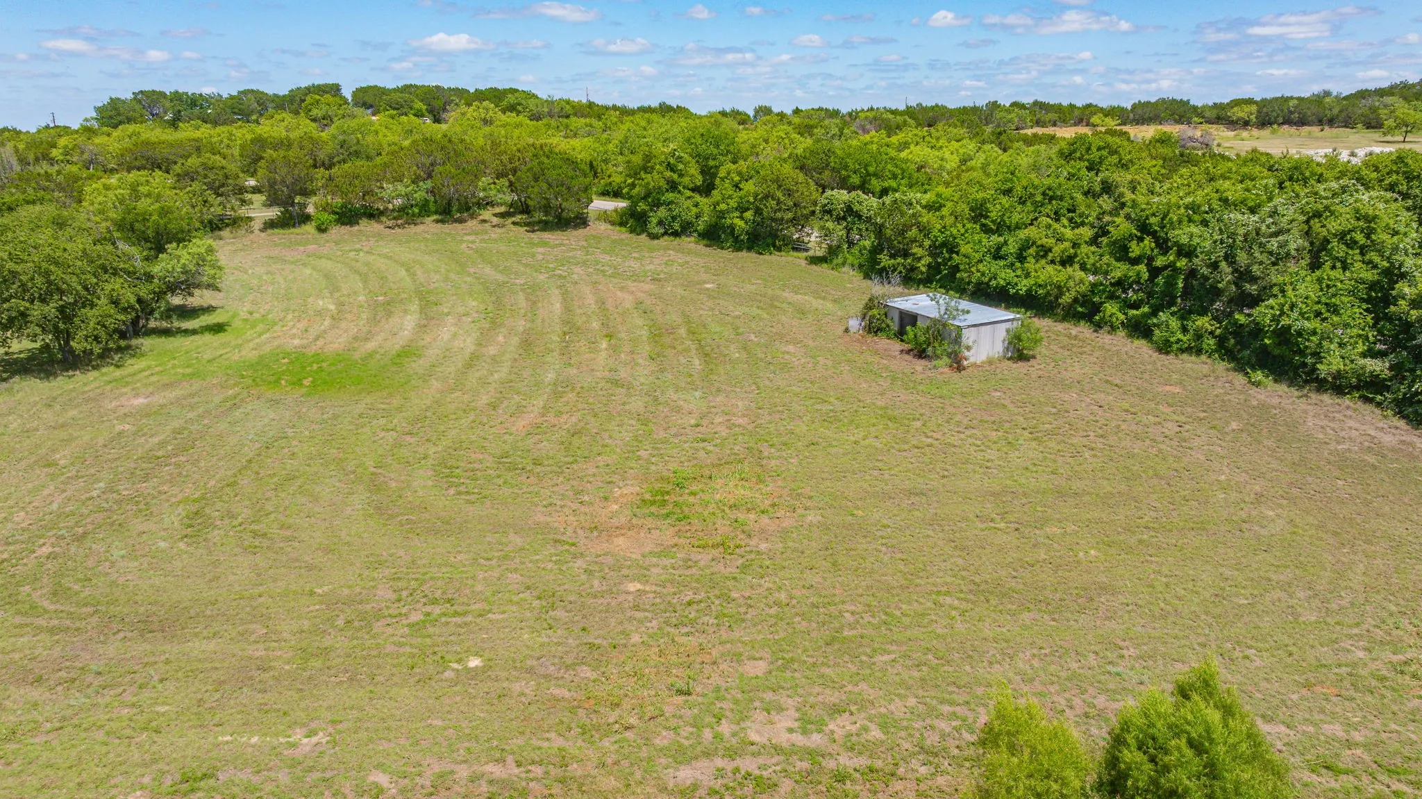 Single Family Residence For Sale in Hood County , 5500 Friendship Road, Tolar, Texas 76476, 3 Bedroom, 2 Bathroom, 2 Garage spaces, 1,859 Sqft, built in 1990, mls#21305806, Real Estate Agent in Tolar, Homes For Sale in Hood county, Homes For Sale in Tolar, Realtor in Tolar Texas, Real Estate Brokerage Independent Realty Texas, Luminita Cordes Realtor