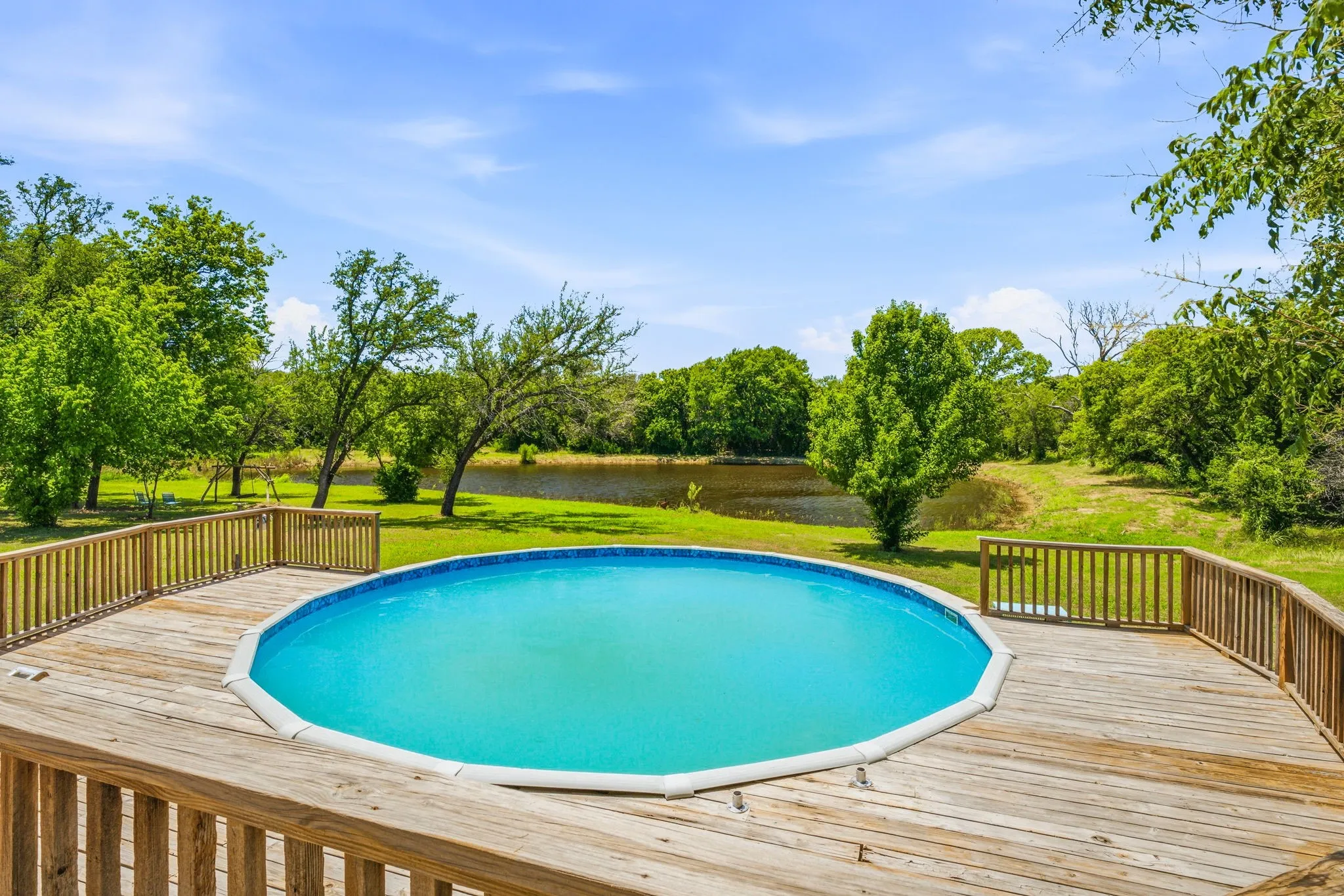Single Family Residence For Sale in Hood County , 5500 Friendship Road, Tolar, Texas 76476, 3 Bedroom, 2 Bathroom, 2 Garage spaces, 1,859 Sqft, built in 1990, mls#21305806, Real Estate Agent in Tolar, Homes For Sale in Hood county, Homes For Sale in Tolar, Realtor in Tolar Texas, Real Estate Brokerage Independent Realty Texas, Luminita Cordes Realtor