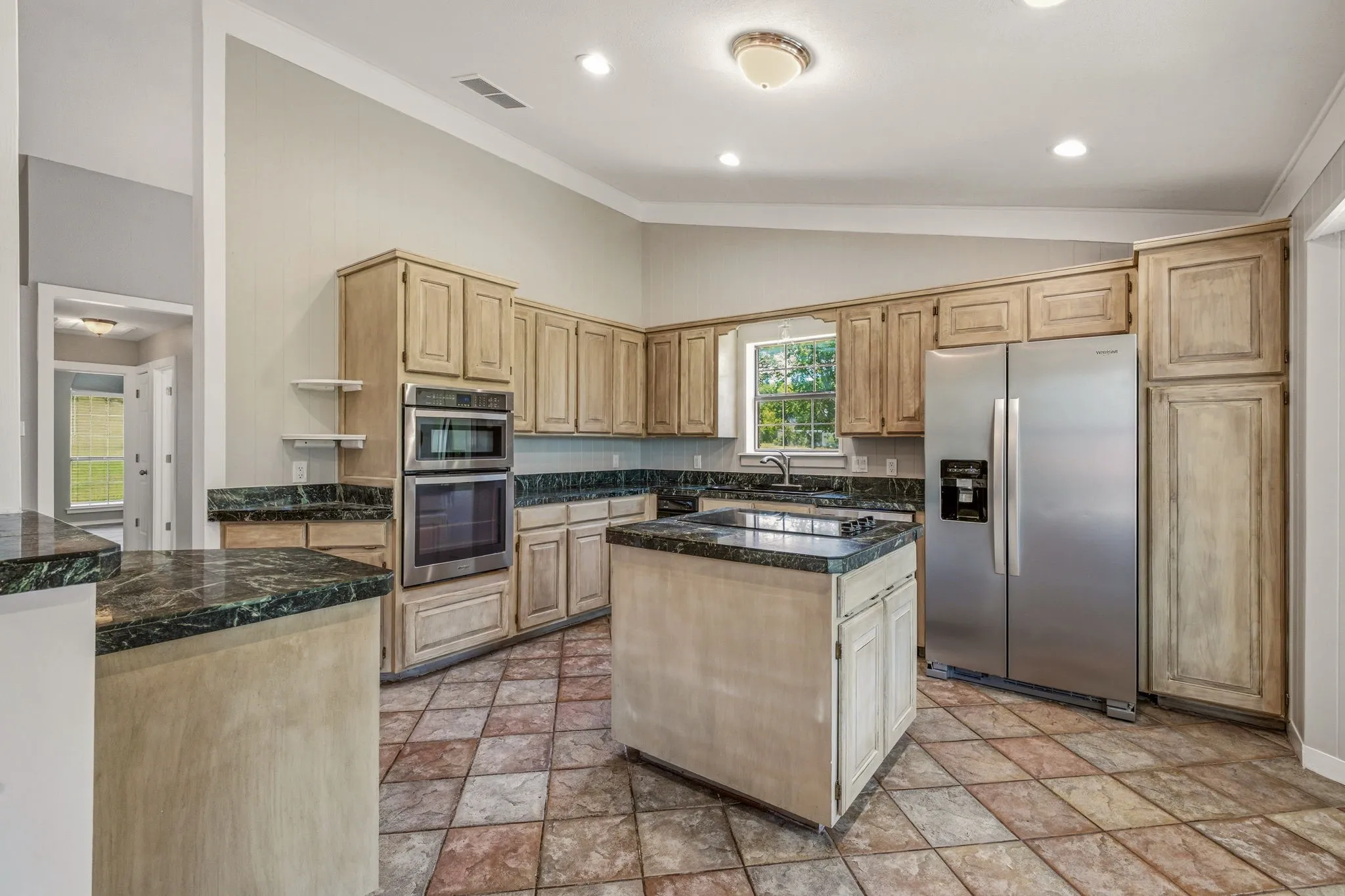 Single Family Residence For Sale in Hood County , 5500 Friendship Road, Tolar, Texas 76476, 3 Bedroom, 2 Bathroom, 2 Garage spaces, 1,859 Sqft, built in 1990, mls#21305806, Real Estate Agent in Tolar, Homes For Sale in Hood county, Homes For Sale in Tolar, Realtor in Tolar Texas, Real Estate Brokerage Independent Realty Texas, Luminita Cordes Realtor