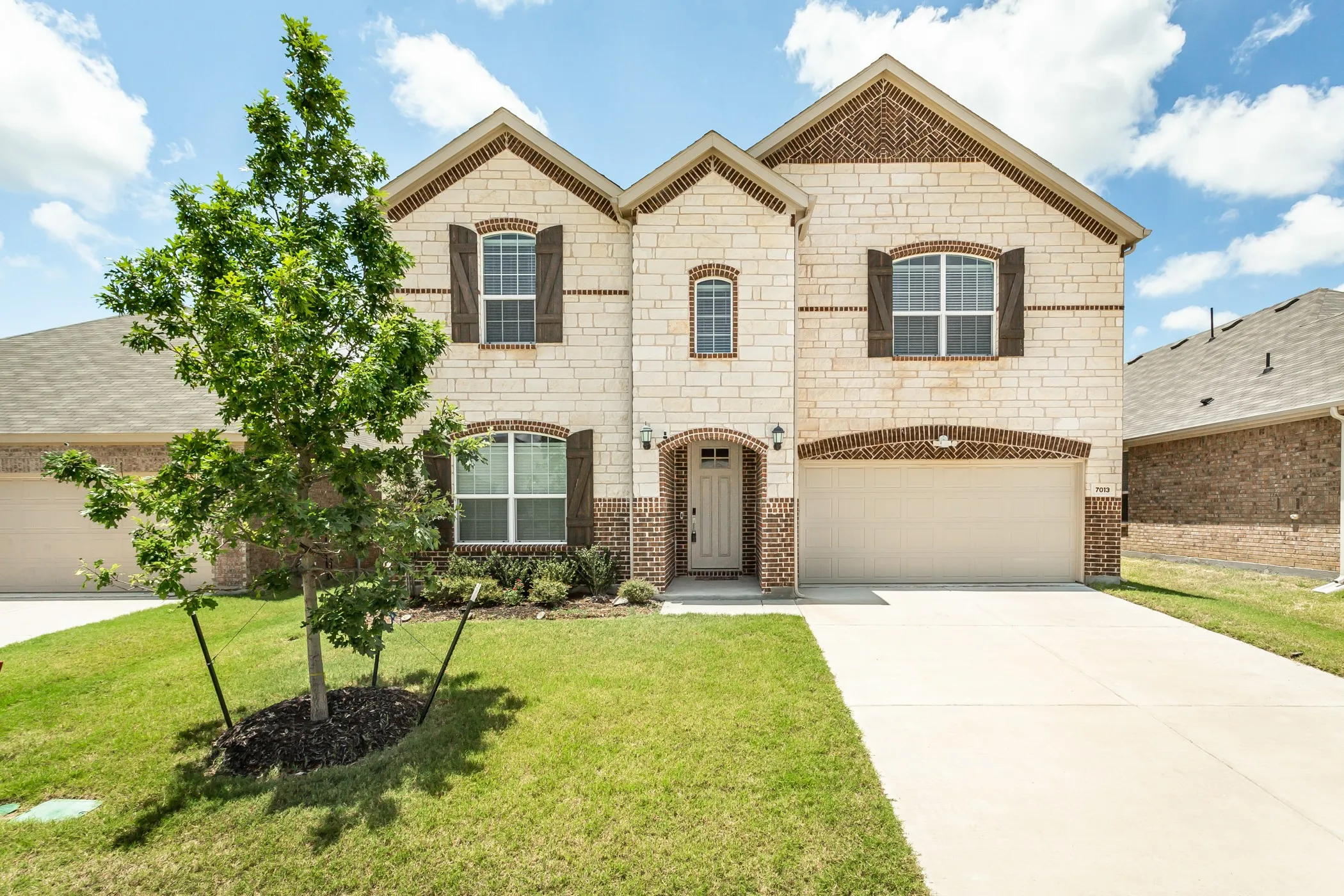 Single Family Residence For Sale in Collin County , 7013 Black Ash Lane, Mc Kinney, Texas 75071, 5 Bedroom, 5 Bathroom, 2 Garage spaces, 3,424 Sqft, built in 2024, mls#21305924, Real Estate Agent in Mc Kinney, Homes For Sale in Collin county, Homes For Sale in Mc Kinney, Realtor in Mc Kinney Texas, Real Estate Brokerage Independent Realty Texas, Luminita Cordes Realtor