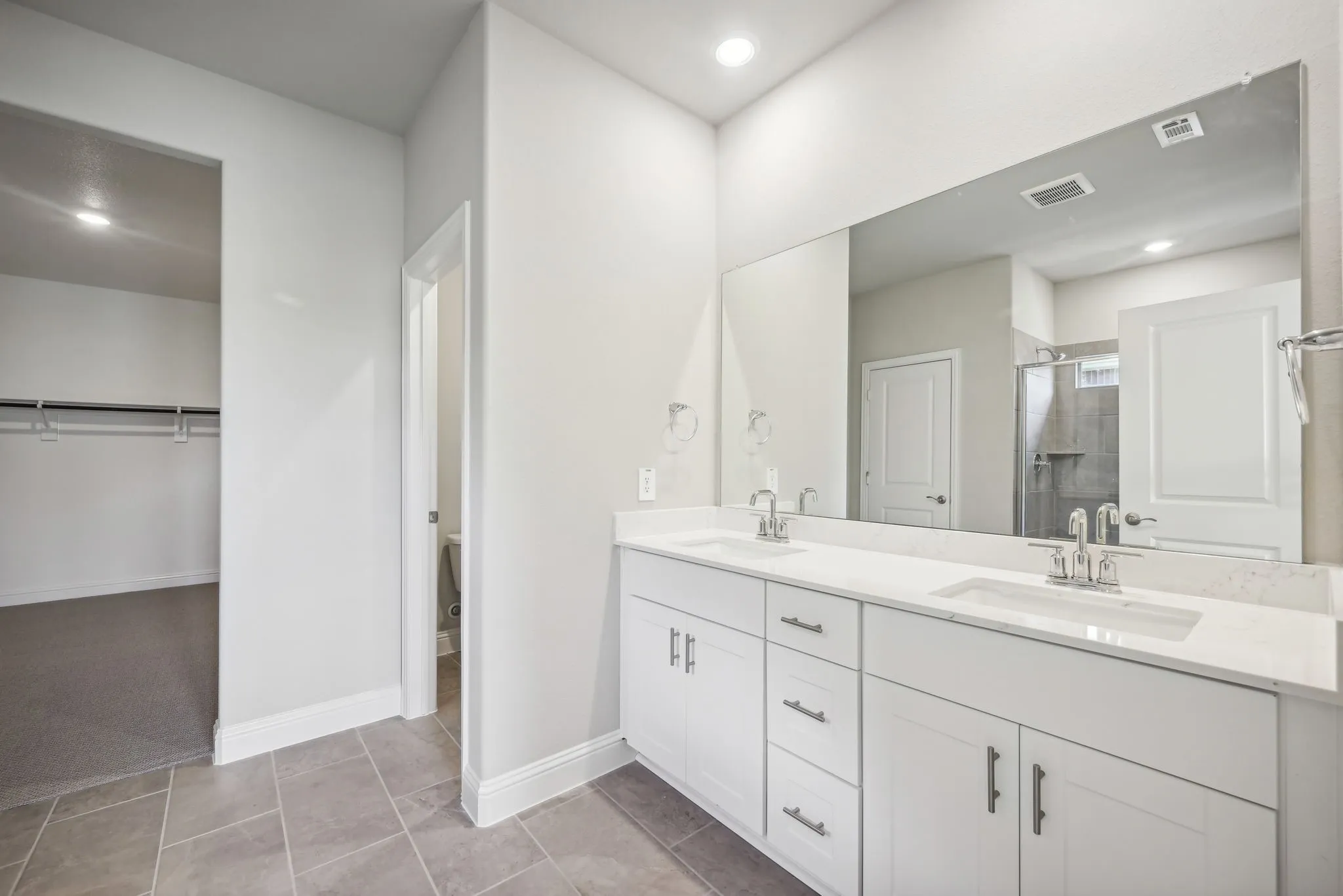 Photo is not of the actual home, but is an inspirational photo of builder’s model home and may depict options, furnishings, and/or decorator features that are not included.