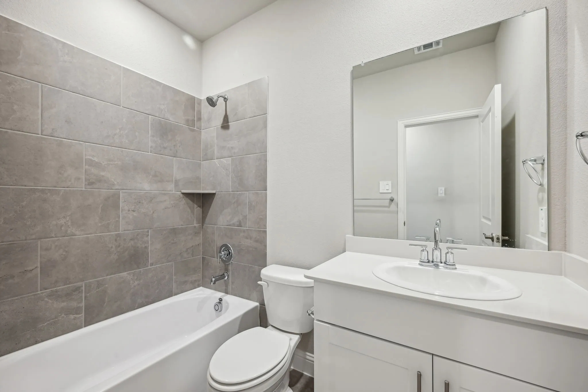 Photo is not of the actual home, but is an inspirational photo of builder’s model home and may depict options, furnishings, and/or decorator features that are not included.