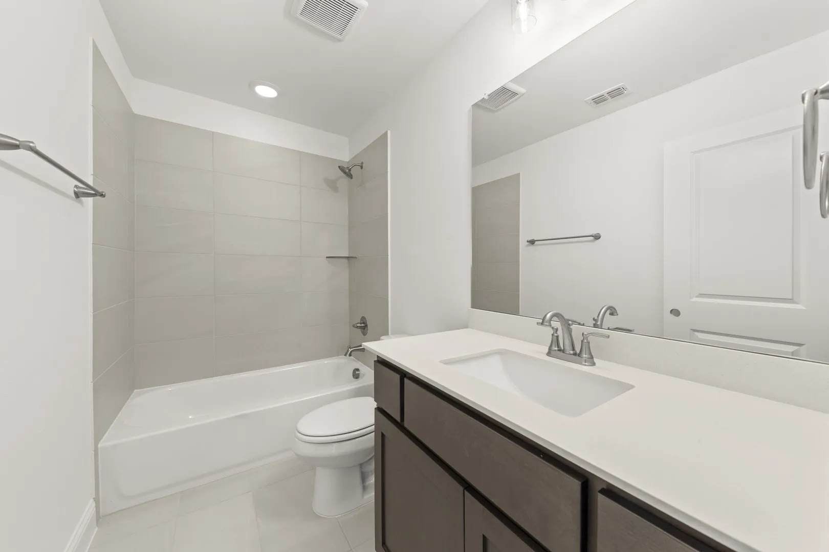 21. 2513 Sturgis - 3RD Bath