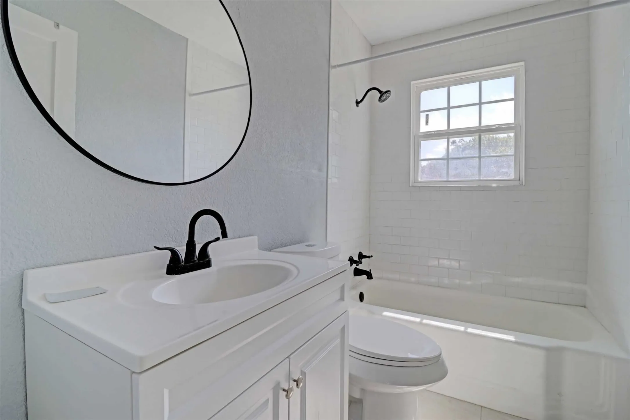Single Family Residence For Sale in Tarrant County , 4709 Marks Place, Fort Worth, Texas 76116, 3 Bedroom, 1 Bathroom, Garage spaces, 1,011 Sqft, built in 1950, mls#21306276, Real Estate Agent in Fort Worth, Homes For Sale in Tarrant county, Homes For Sale in Fort Worth, Realtor in Fort Worth Texas, Real Estate Brokerage Independent Realty Texas, Luminita Cordes Realtor