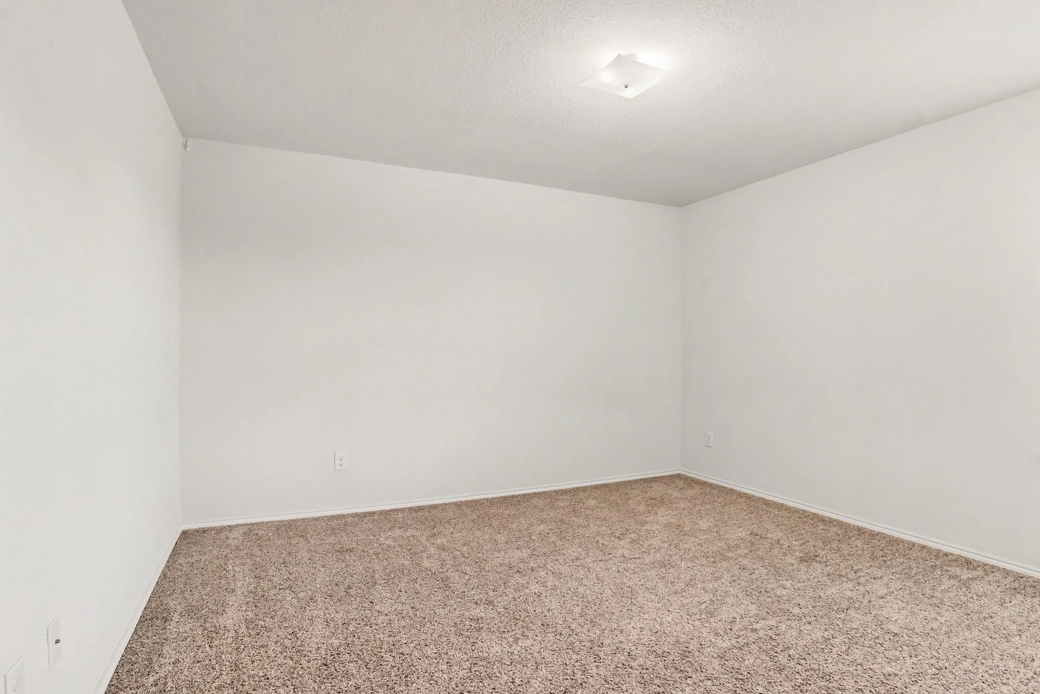 Single Family Residence For Sale in Rockwall County , 506 Robinson Way, Fate, Texas 75189, 5 Bedroom, 4 Bathroom, 2 Garage spaces, 2,969 Sqft, built in 2018, mls#21304369, Real Estate Agent in Fate, Homes For Sale in Rockwall county, Homes For Sale in Fate, Realtor in Fate Texas, Real Estate Brokerage Independent Realty Texas, Luminita Cordes Realtor