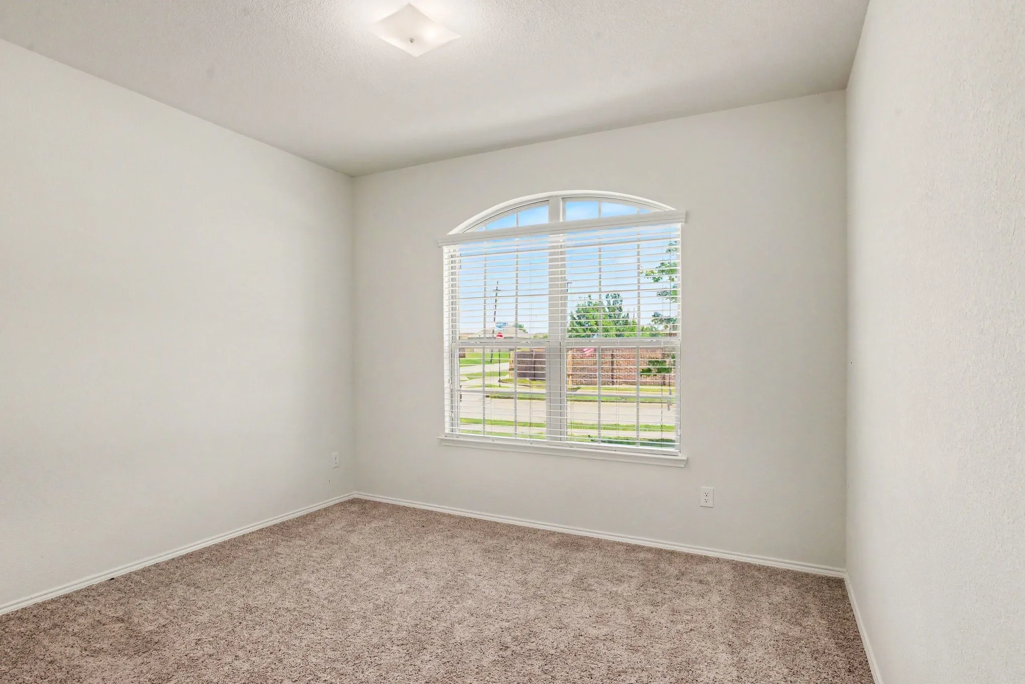 Single Family Residence For Sale in Rockwall County , 506 Robinson Way, Fate, Texas 75189, 5 Bedroom, 4 Bathroom, 2 Garage spaces, 2,969 Sqft, built in 2018, mls#21304369, Real Estate Agent in Fate, Homes For Sale in Rockwall county, Homes For Sale in Fate, Realtor in Fate Texas, Real Estate Brokerage Independent Realty Texas, Luminita Cordes Realtor